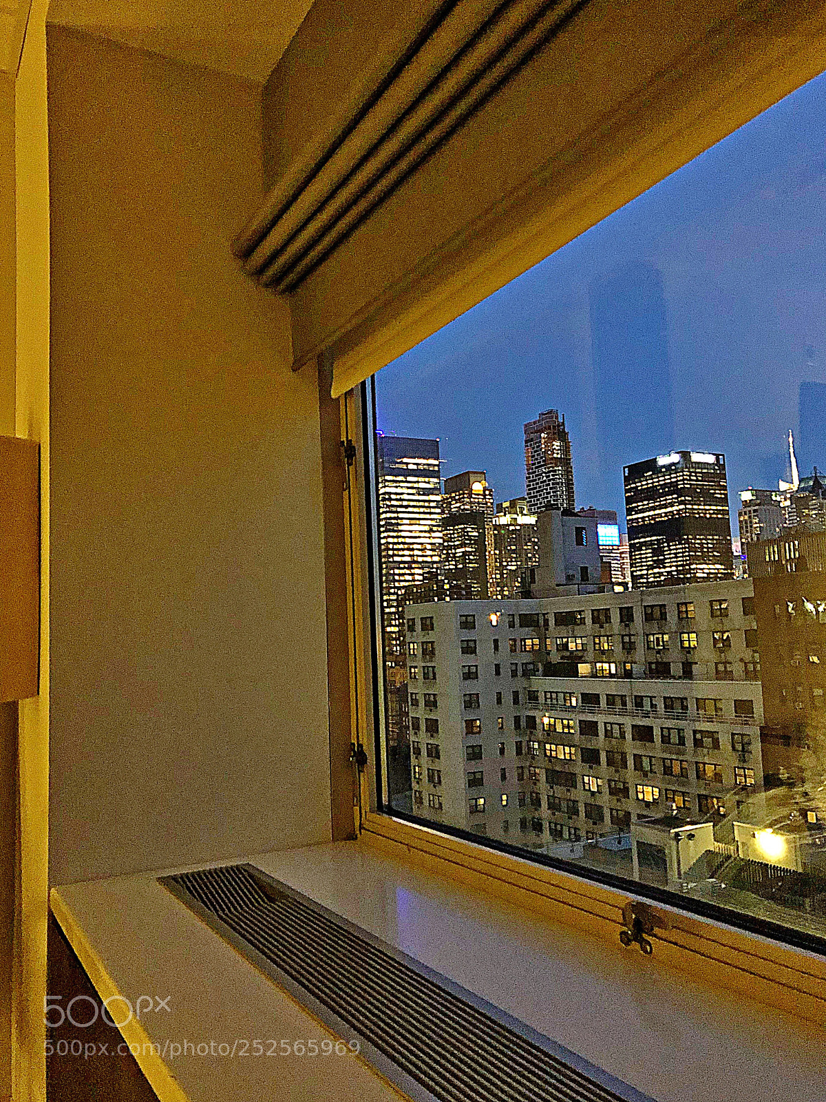 Apple iPhone X sample photo. Window scene photography