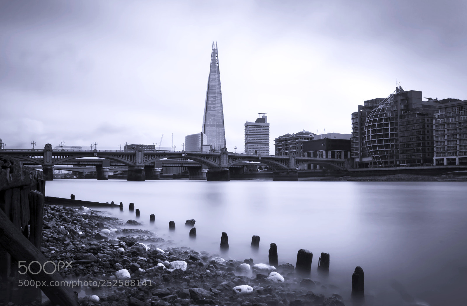 Canon EOS 600D (Rebel EOS T3i / EOS Kiss X5) sample photo. The shard photography
