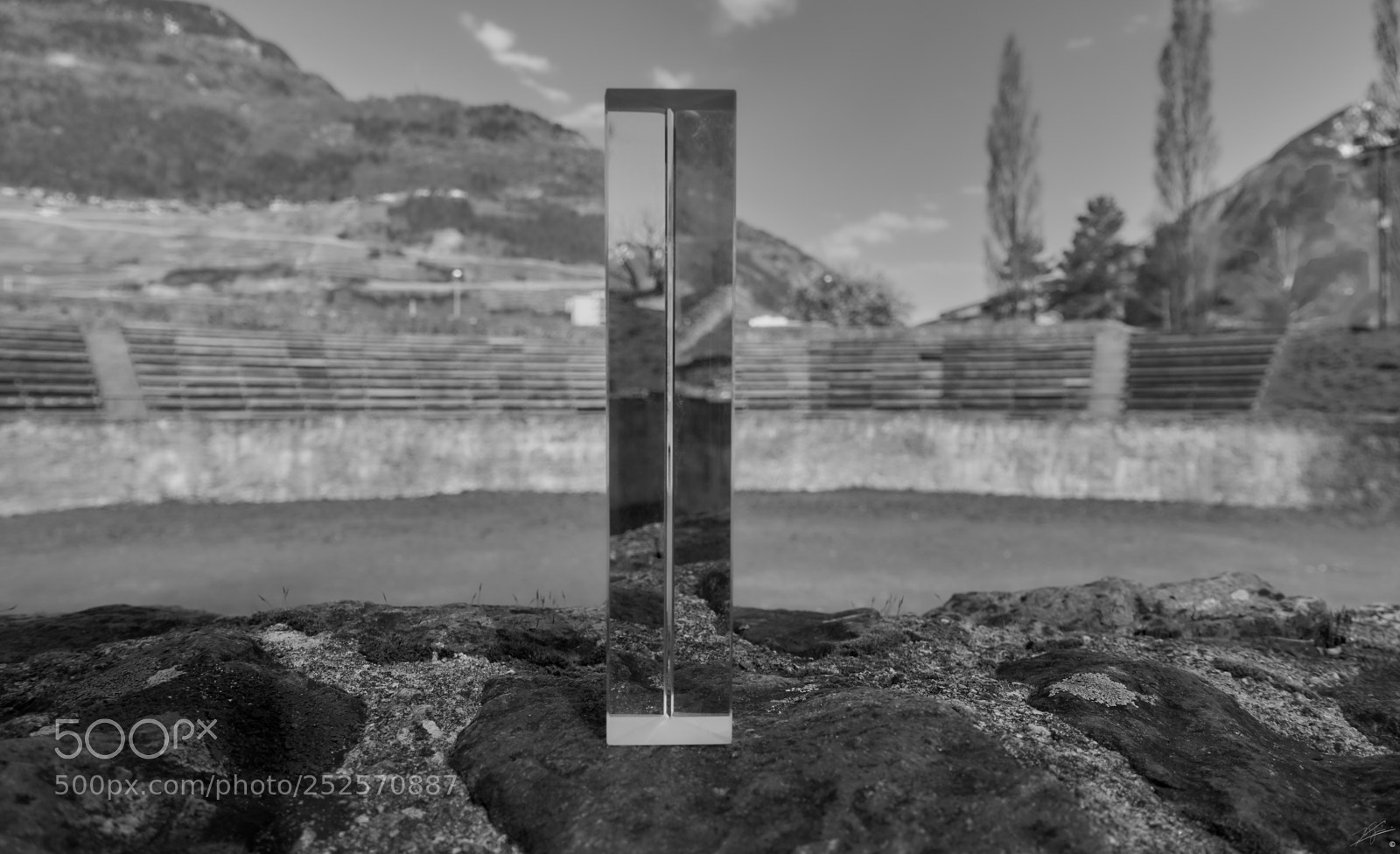 Sony Cyber-shot DSC-RX100 IV sample photo. Prism photography