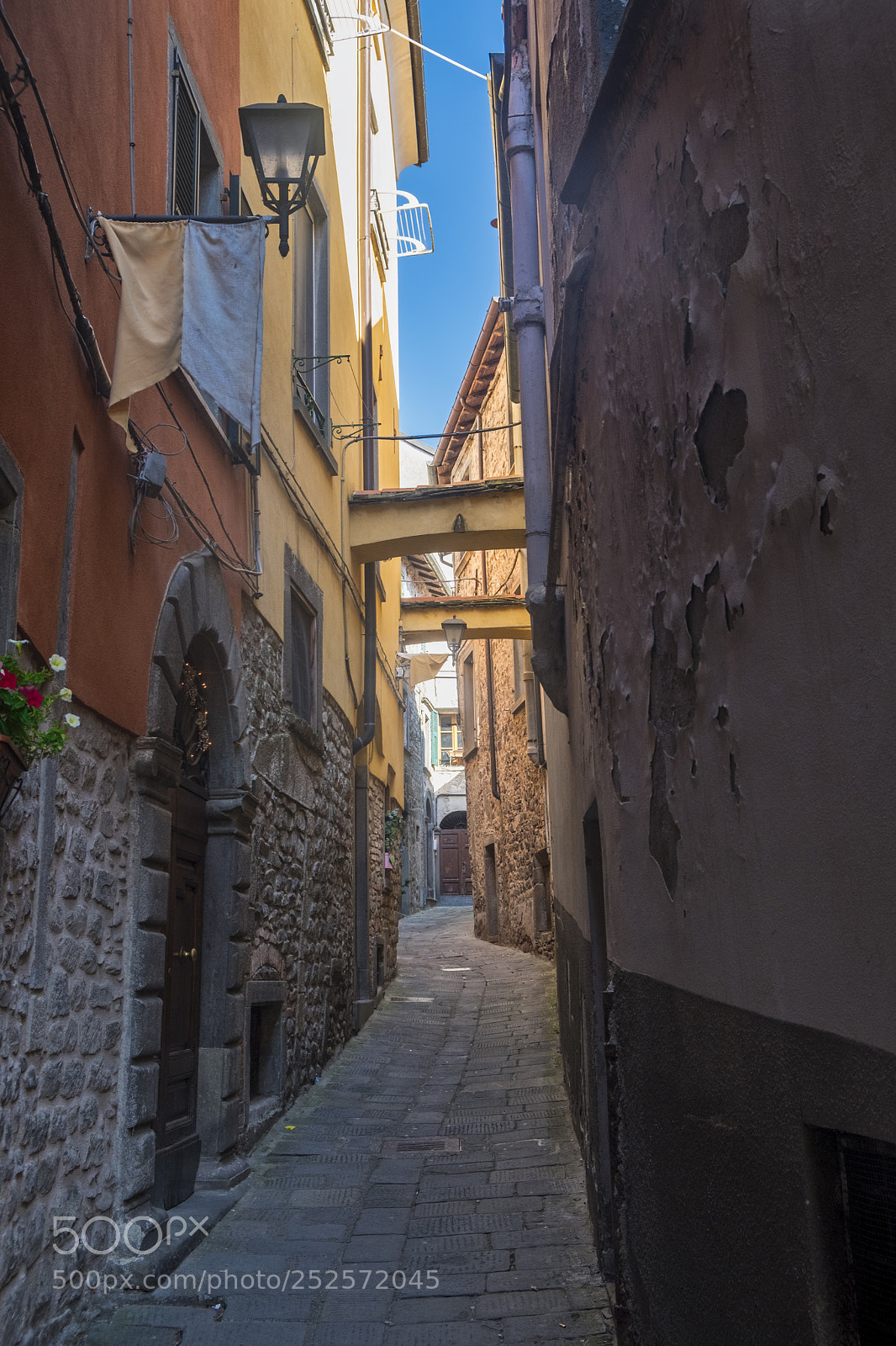 Fujifilm X-T2 sample photo. Pontremoli, historic city in photography