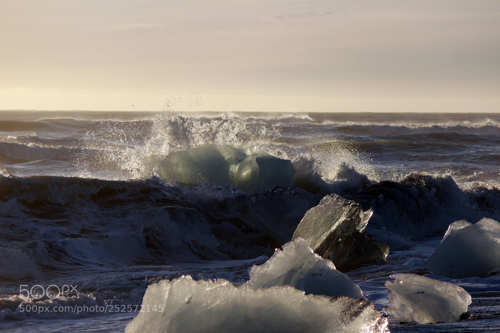 Canon EOS 600D (Rebel EOS T3i / EOS Kiss X5) sample photo. Glacier sea photography