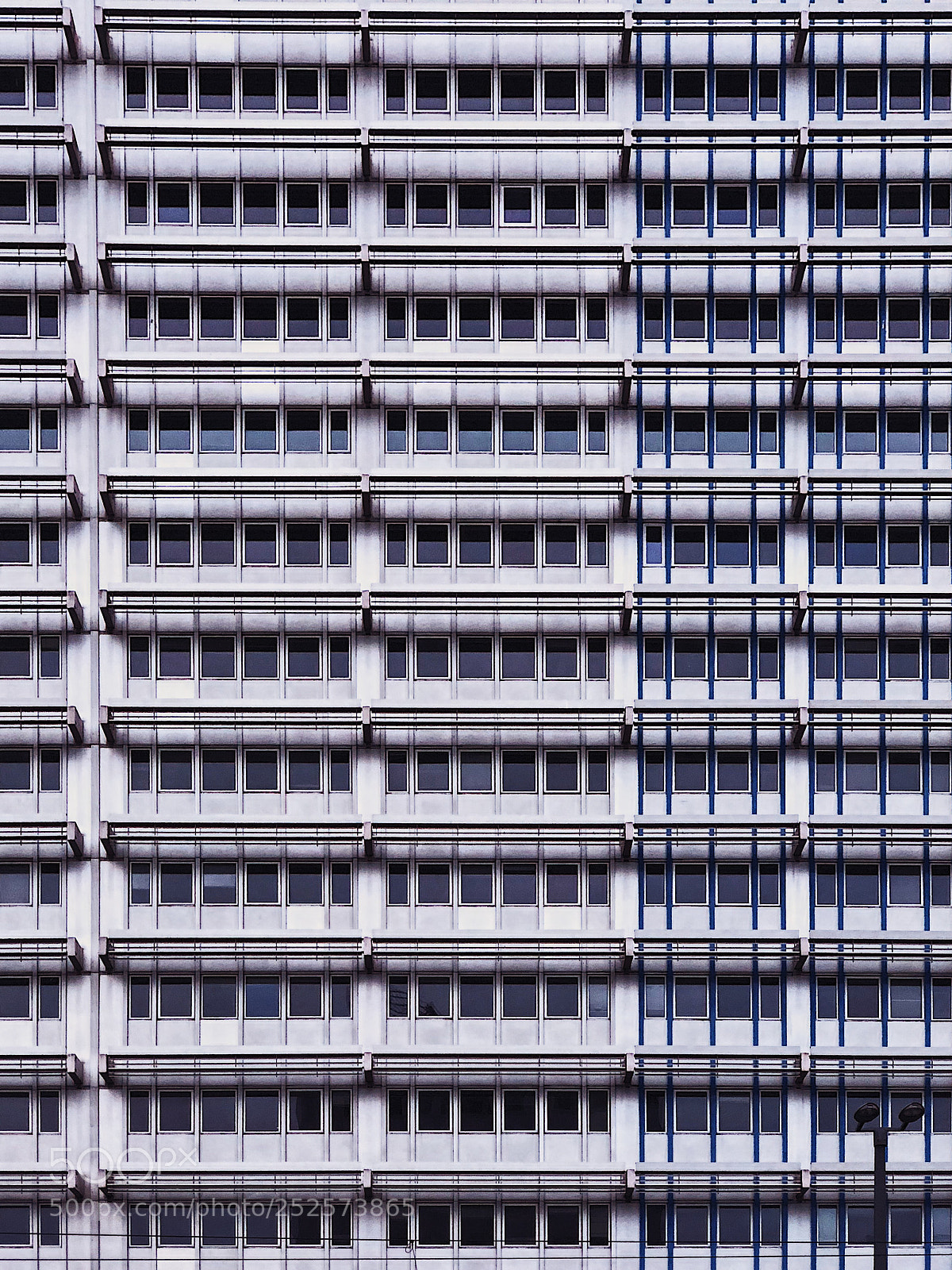 Apple iPhone X sample photo. Grid photography