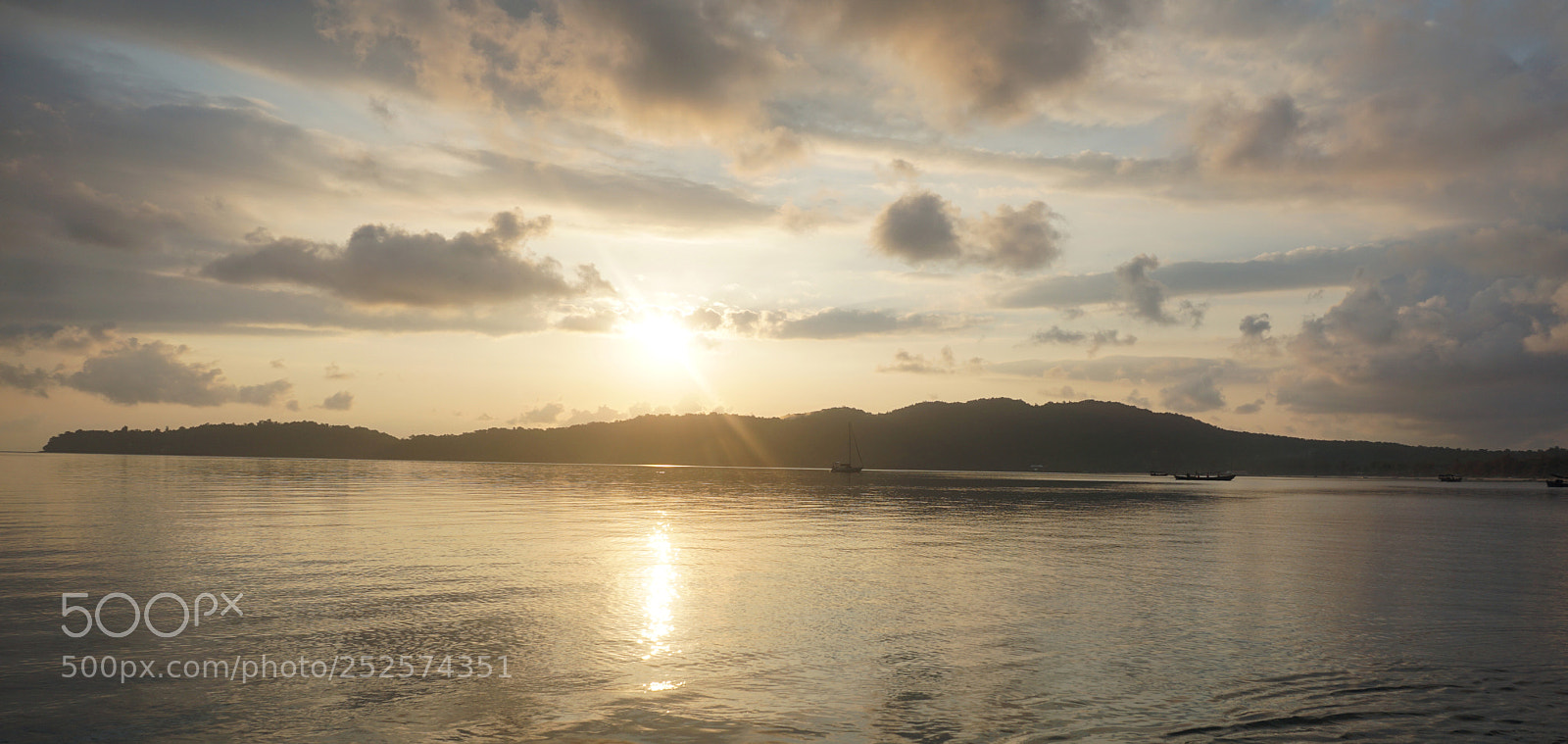 Sony a6000 sample photo. Sunrise over tropical island photography