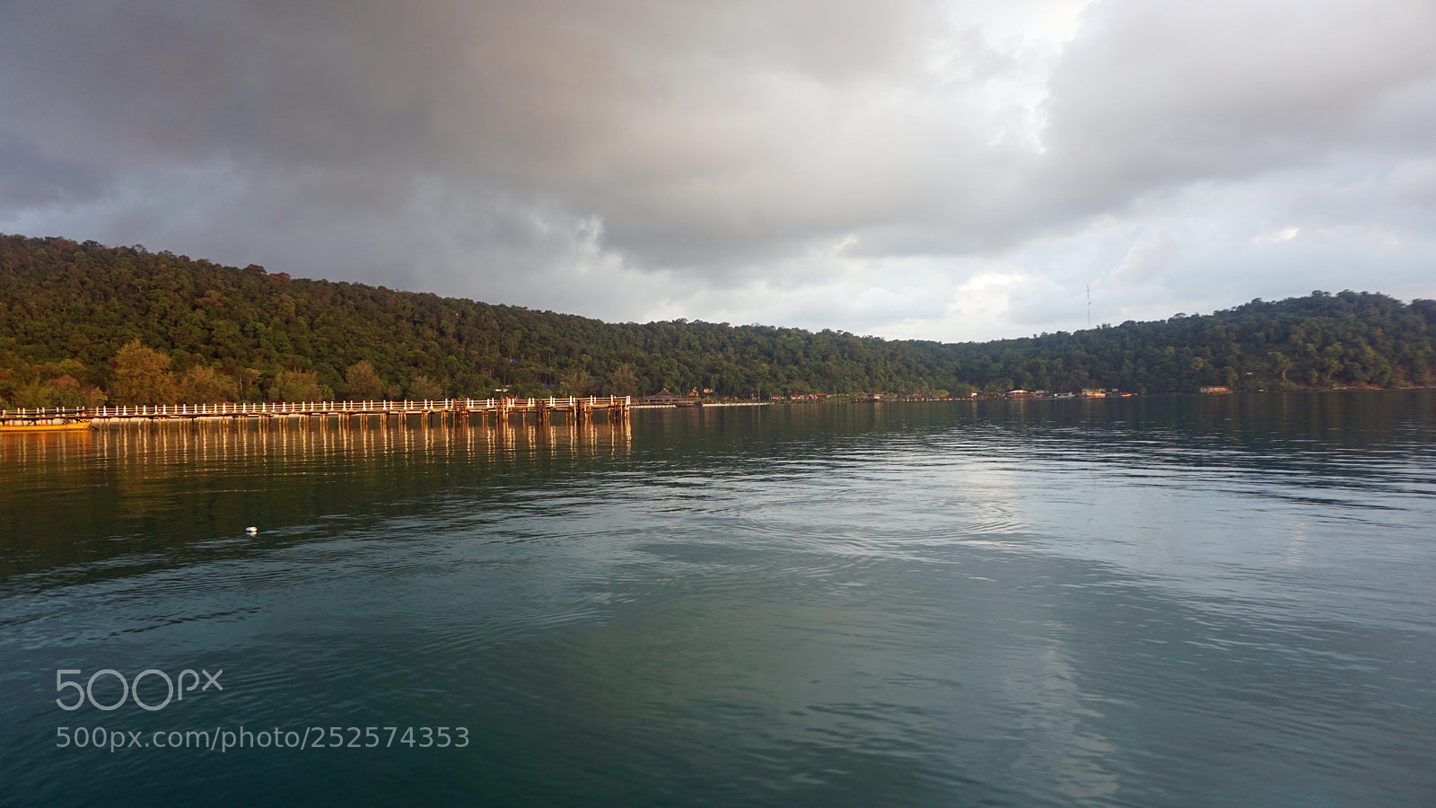 Sony a6000 sample photo. Sunrise over tropical island photography