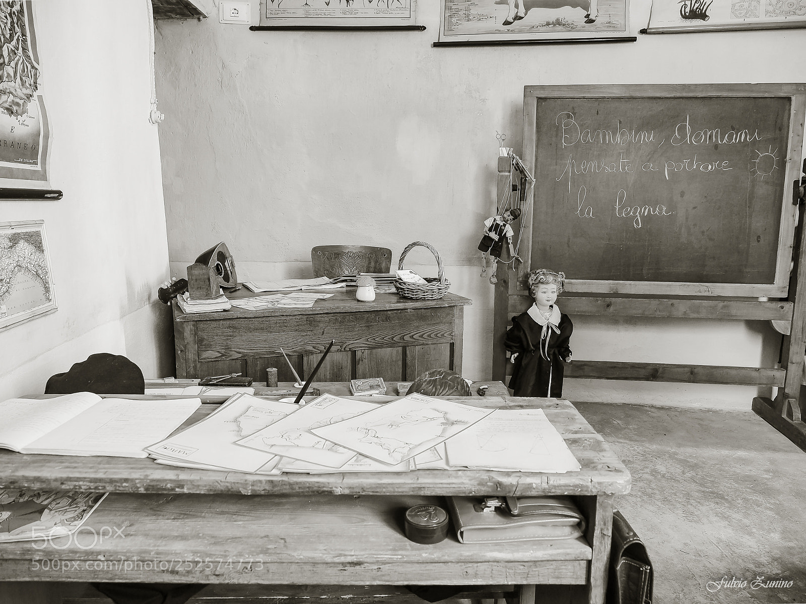 Olympus OM-D E-M1 Mark II sample photo. The school of memories 1 photography