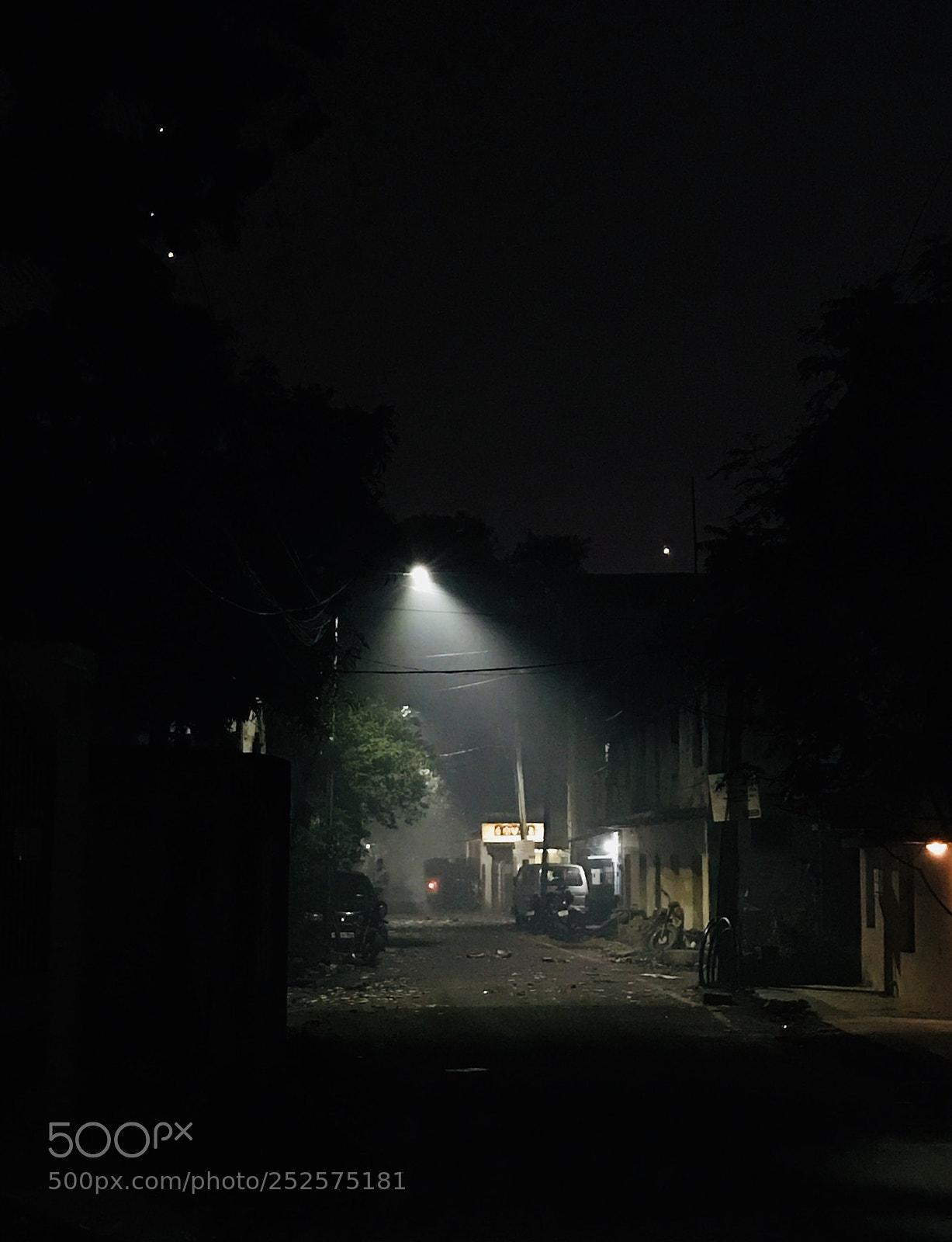 Apple iPhone 7 Plus sample photo. Foggy night  photography