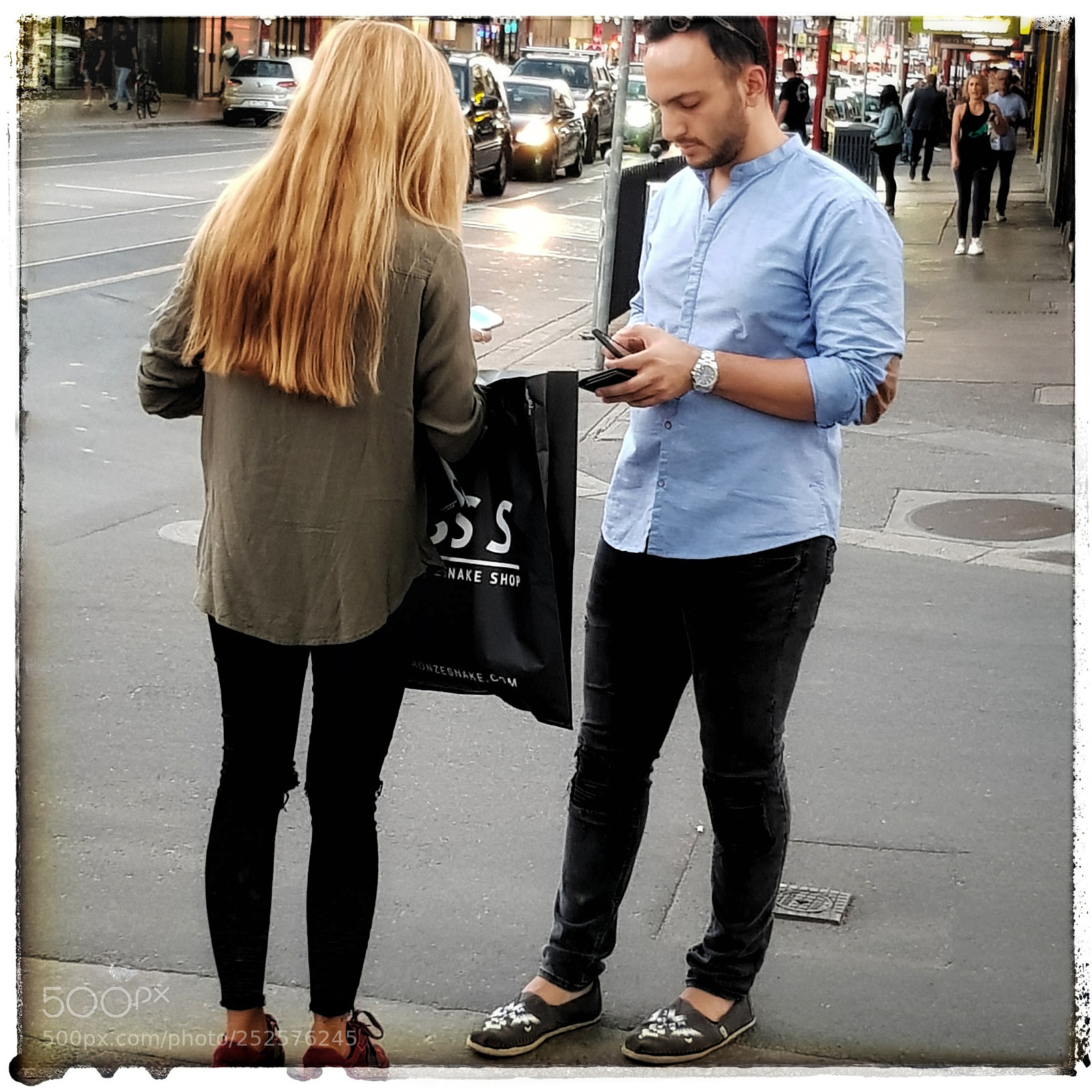 Samsung Galaxy S8 sample photo. The street photography
