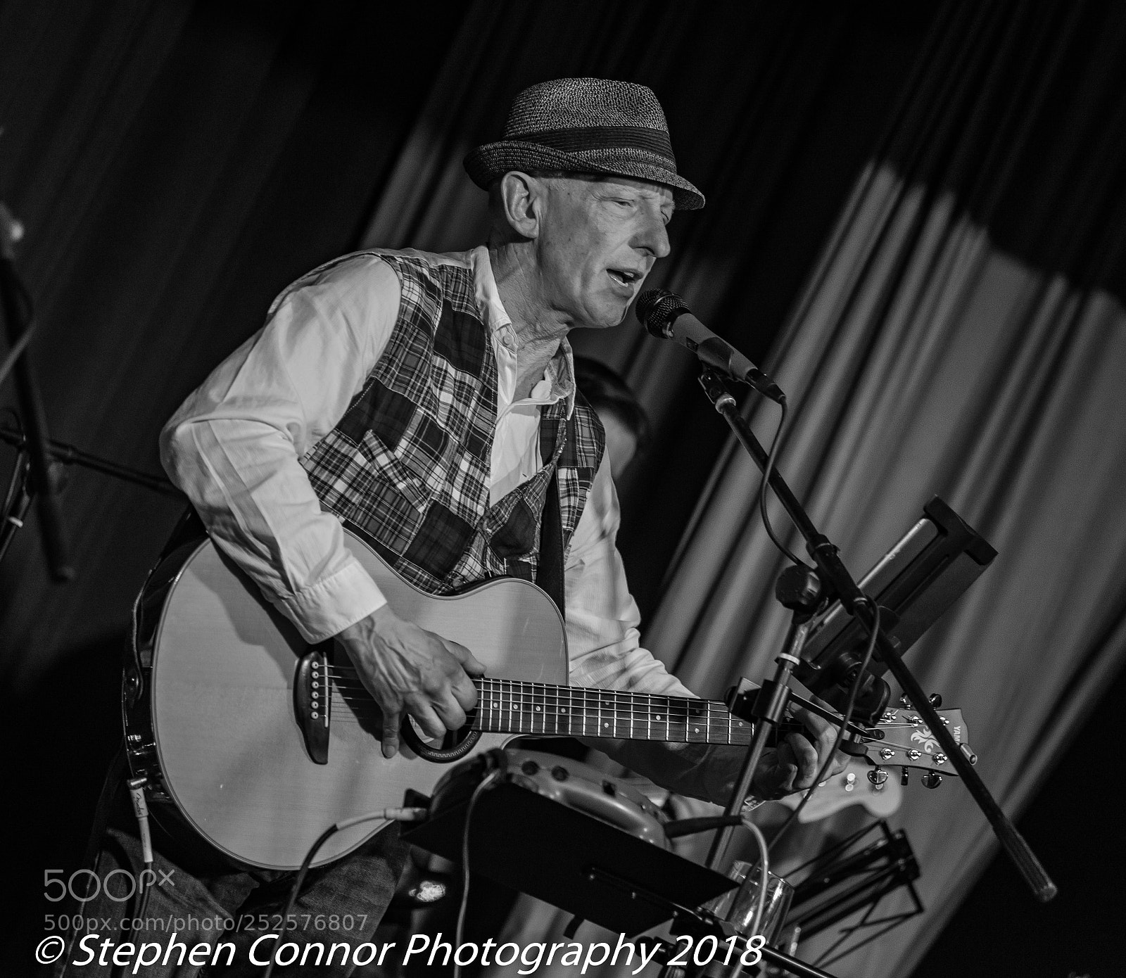 Nikon D600 sample photo. The roots music club photography