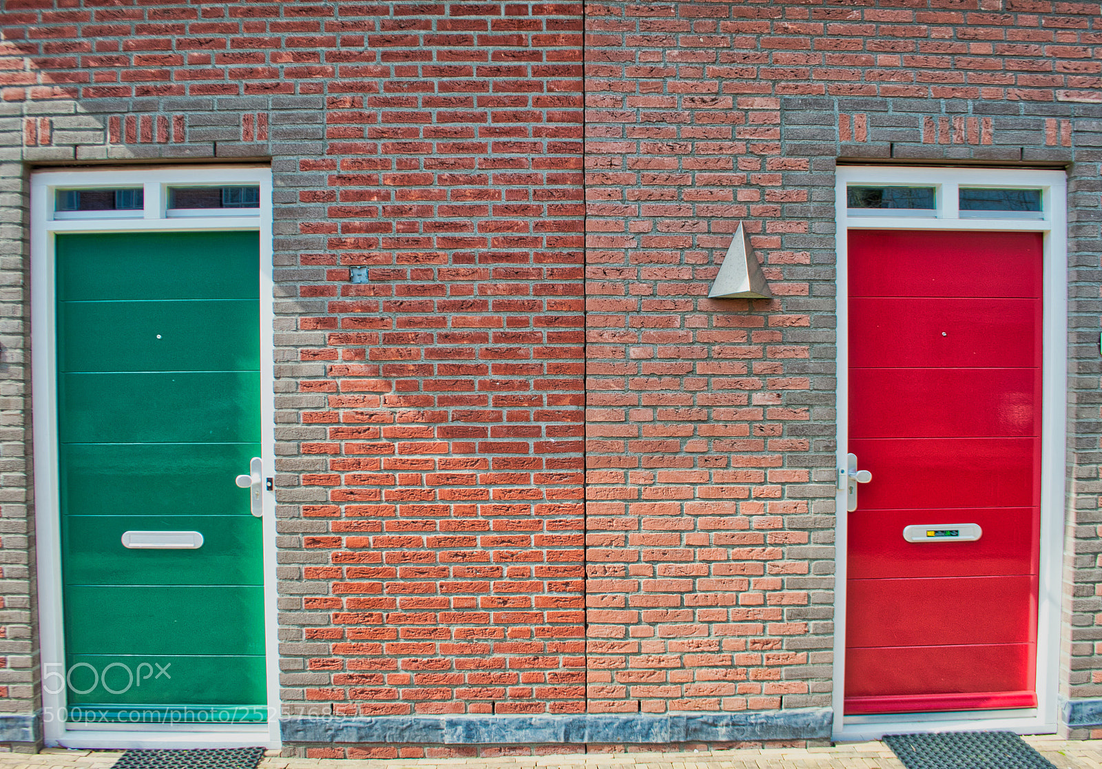 Nikon D3200 sample photo. Doors photography
