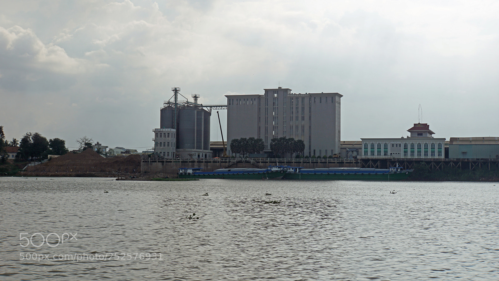 Sony a6000 sample photo. Phnom penh riverside photography