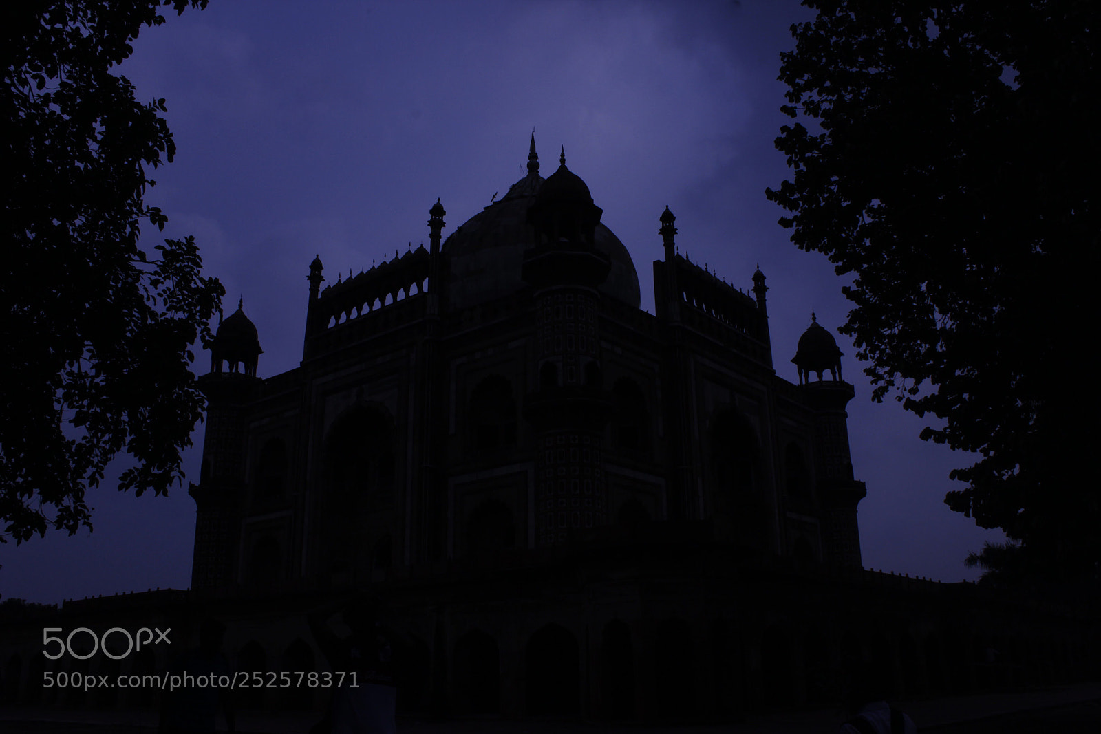 Canon EOS 1200D (EOS Rebel T5 / EOS Kiss X70 / EOS Hi) sample photo. Safdarjung tomb photography