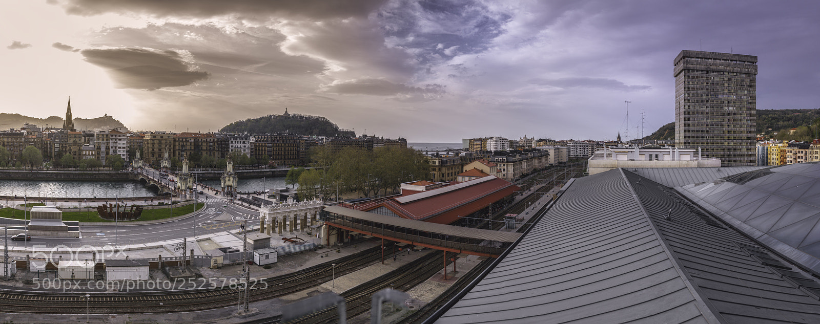 Canon EOS 70D sample photo. Panoramica desde tabakalera, donosti. photography