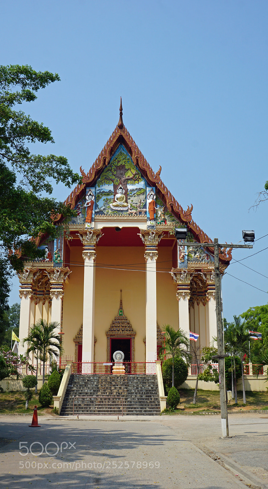 Sony a6000 sample photo. Building in pattaya photography