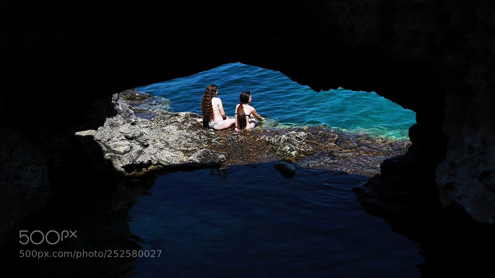 Canon EOS 7D sample photo. Grotto cave at peninsula  photography