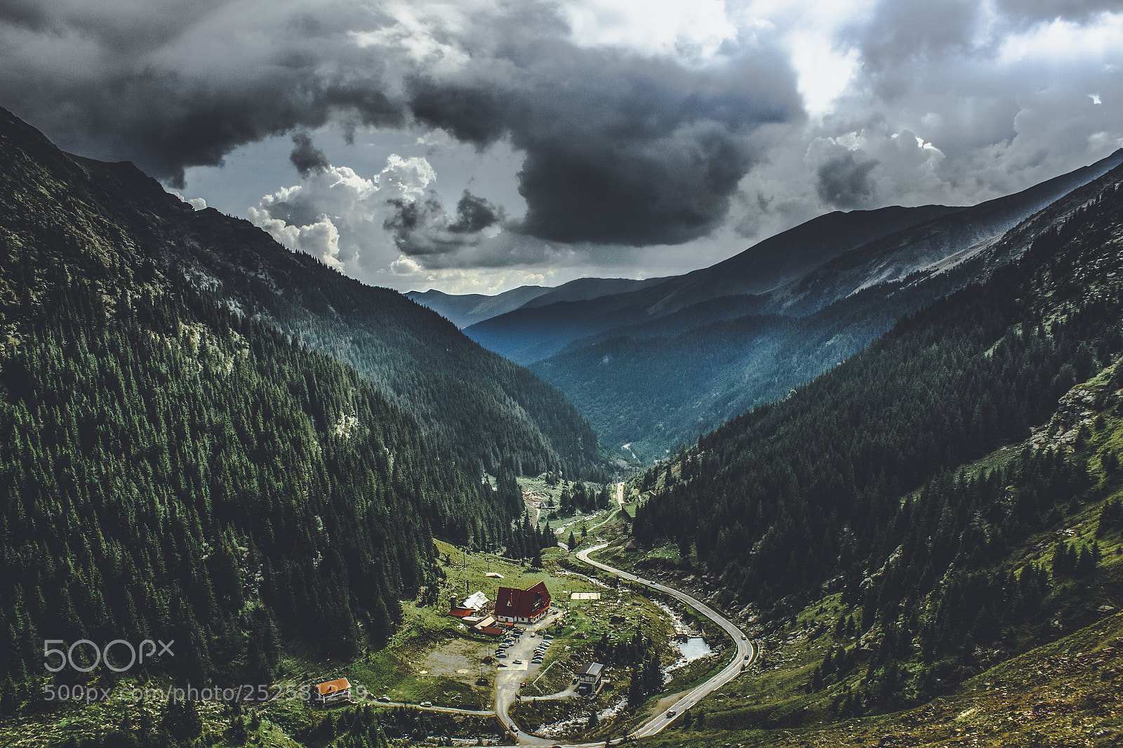 Canon EOS 600D (Rebel EOS T3i / EOS Kiss X5) sample photo. Transfagarasan photography