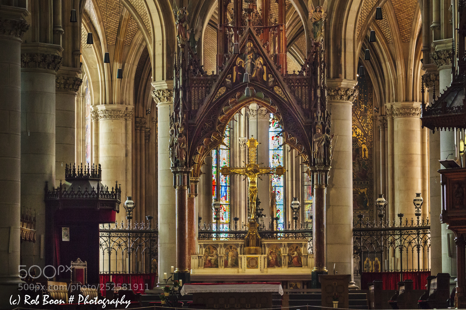 Canon EOS 5D Mark II sample photo. Cathedral, linz 3 photography