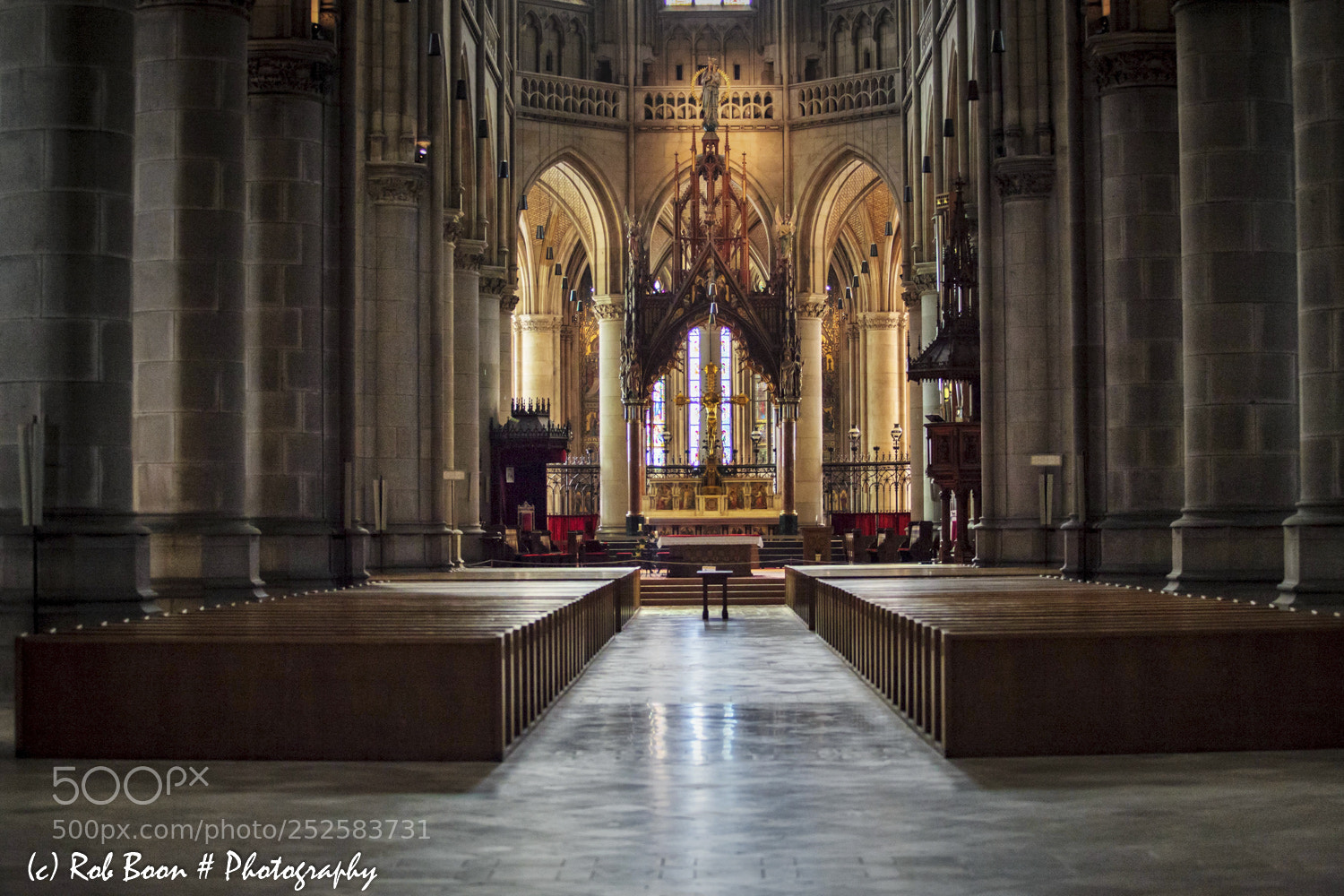 Canon EOS 5D Mark II sample photo. Cathedral, linz 4 photography