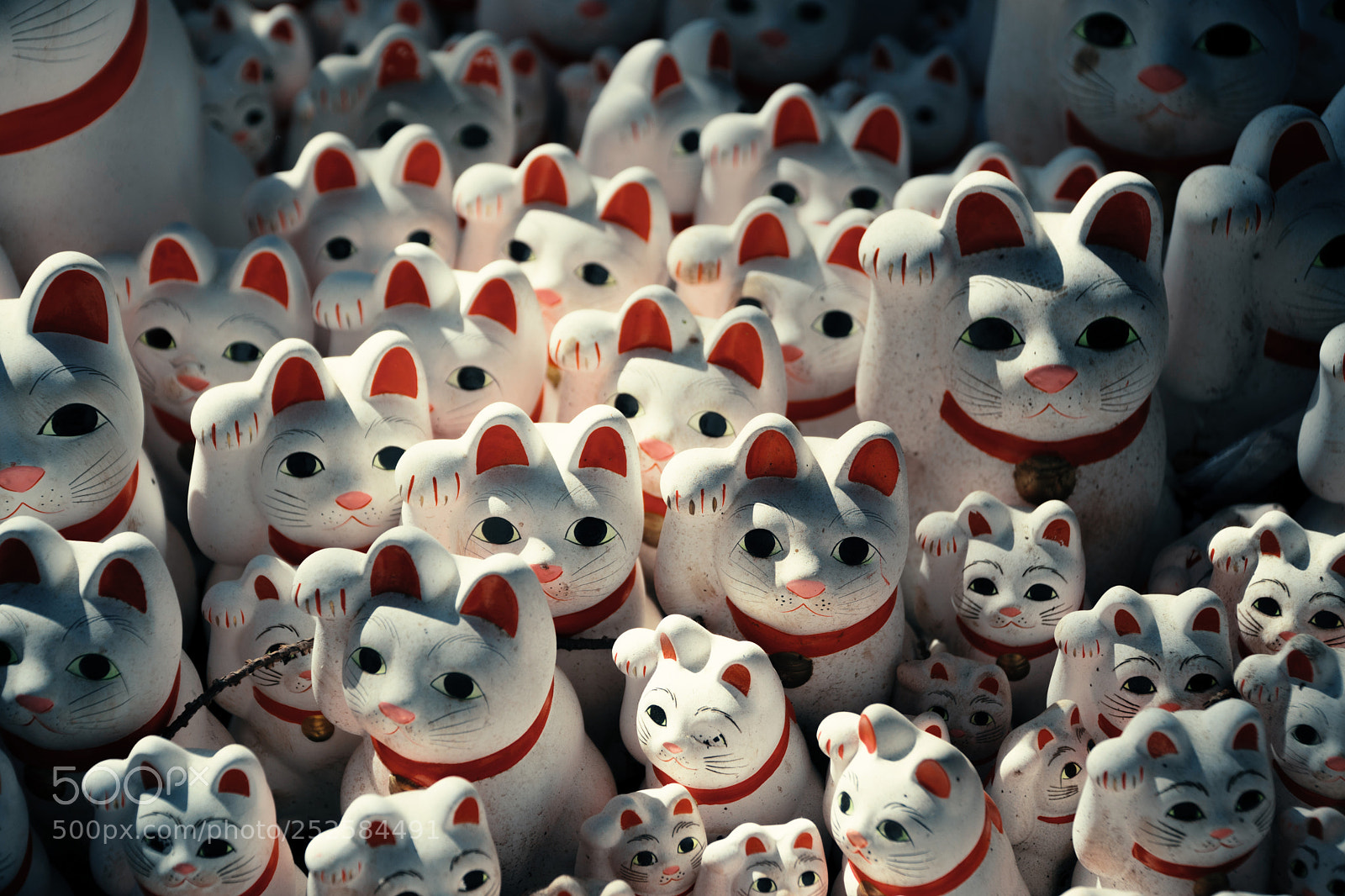Sony a6500 sample photo. Maneki-neko photography