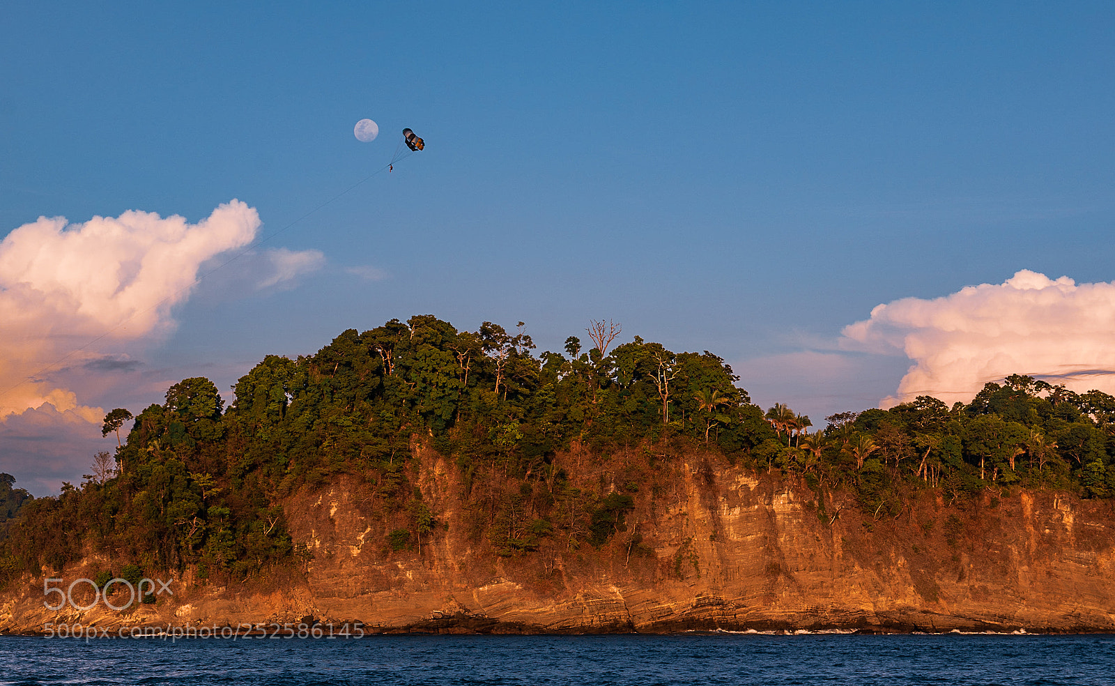 Leica SL (Typ 601) sample photo. Touch the moon photography