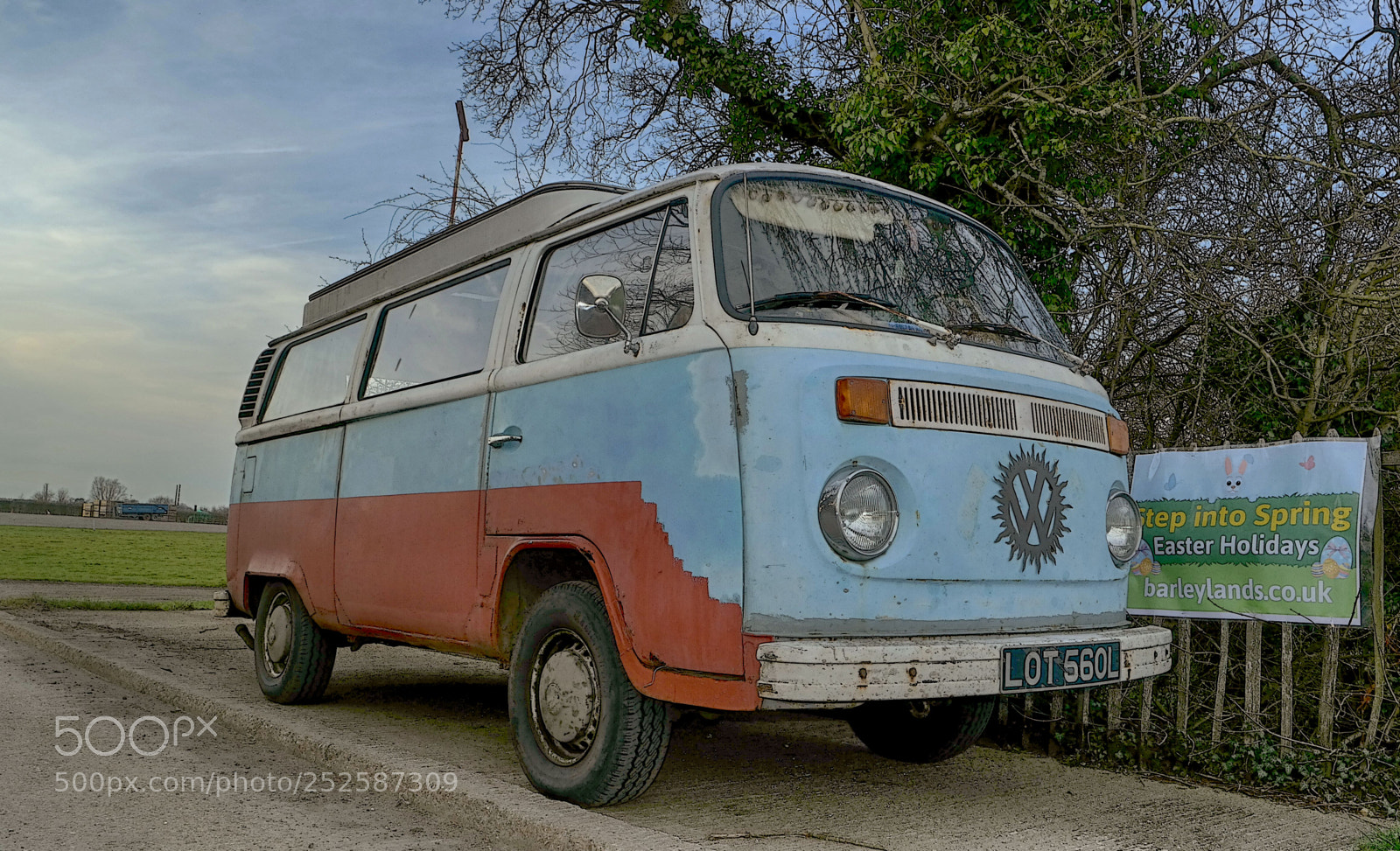 Samsung NX300 sample photo. Vw bus. photography