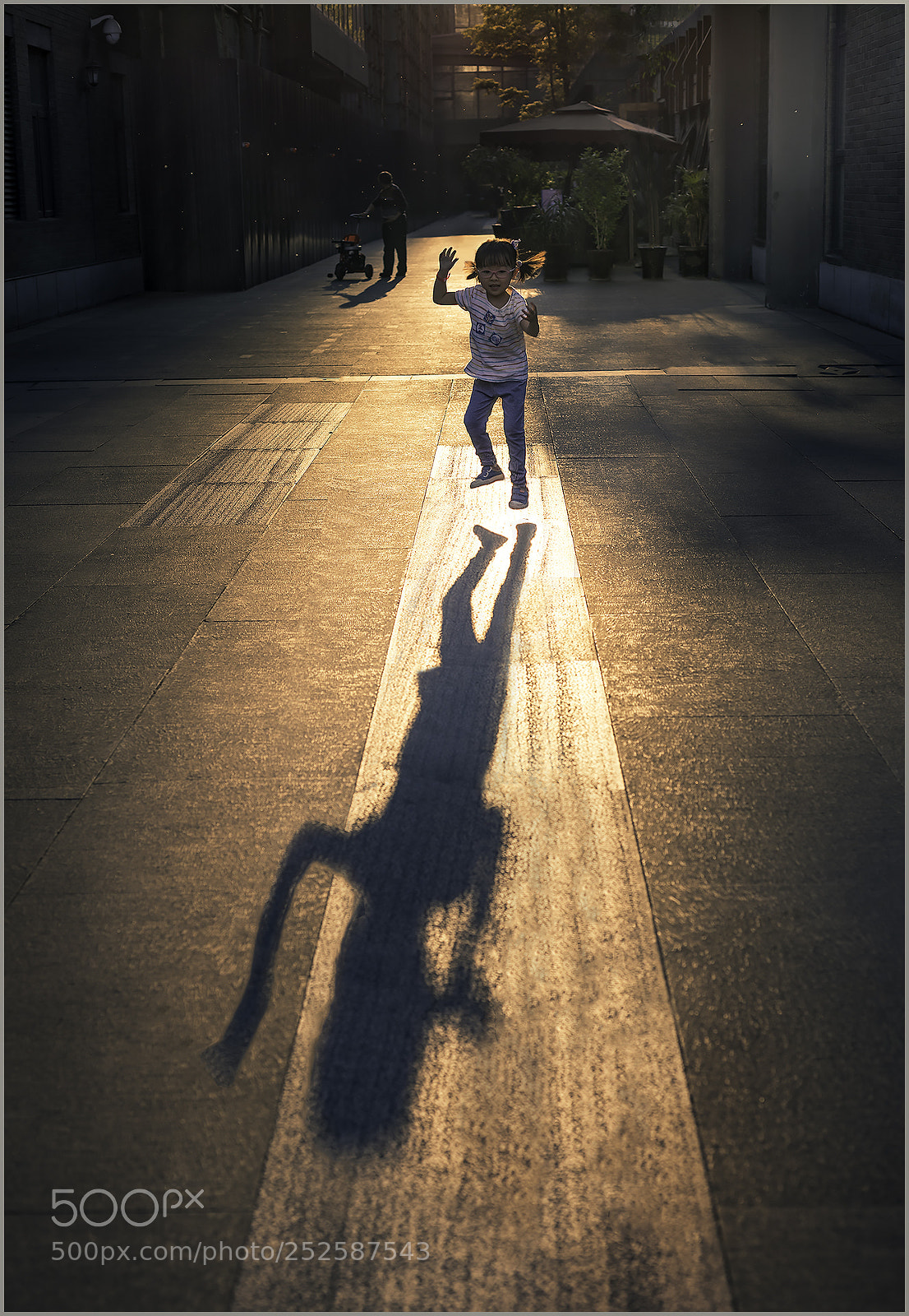 Canon EOS 5D Mark IV sample photo. Shadow photography