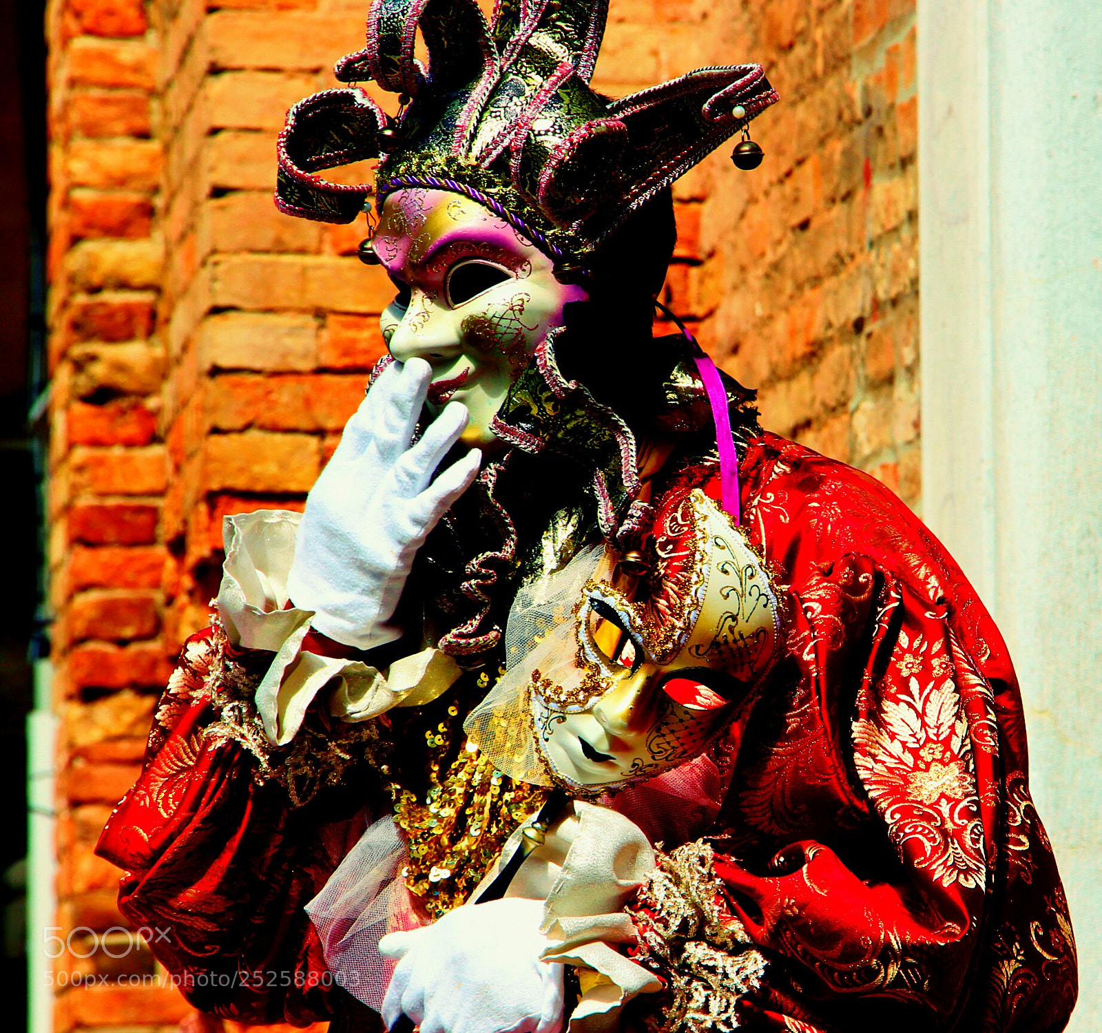 Canon EOS 700D (EOS Rebel T5i / EOS Kiss X7i) sample photo. Venetian mask photography