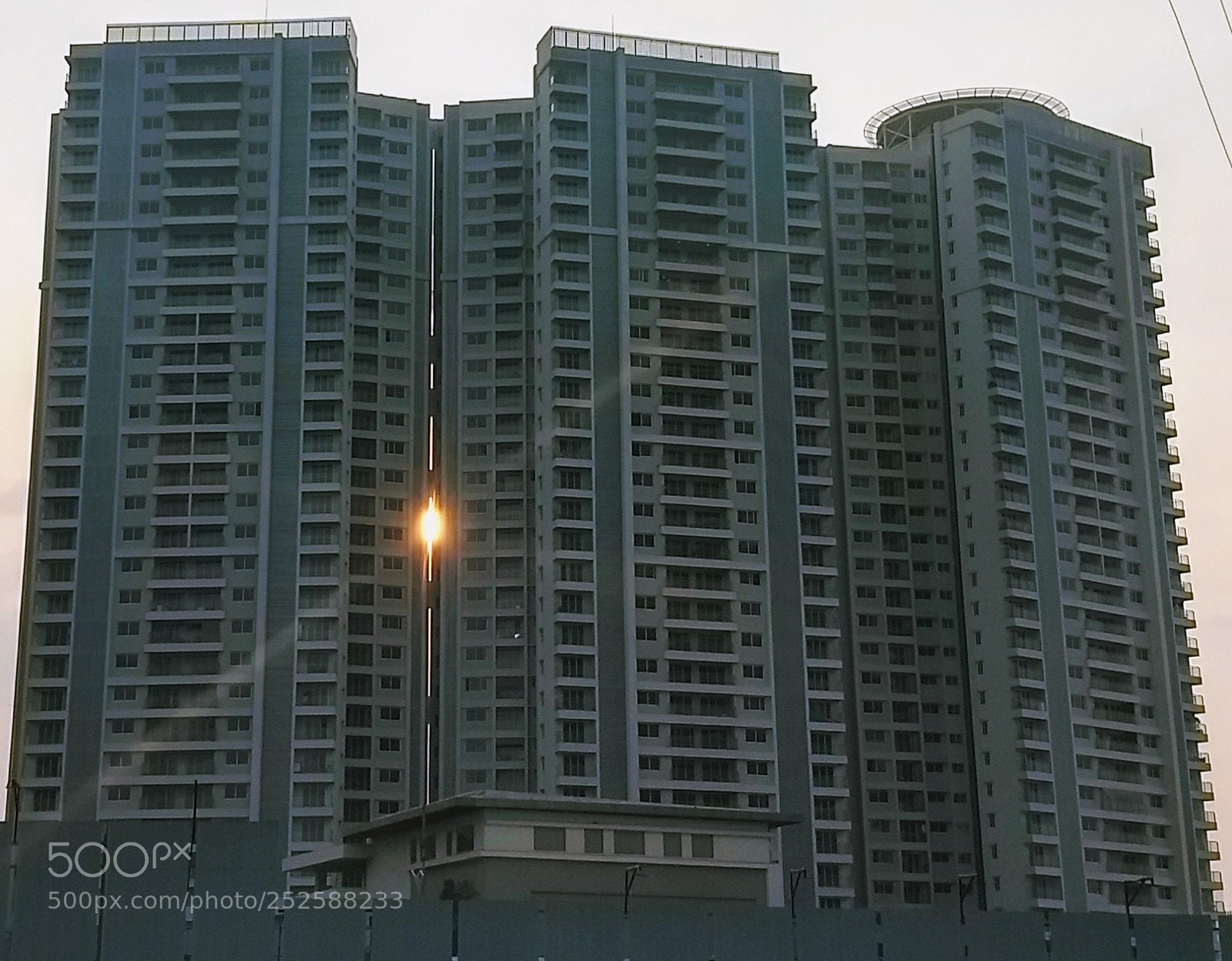 Motorola Moto G (5) Plus sample photo. Modern sunset photography