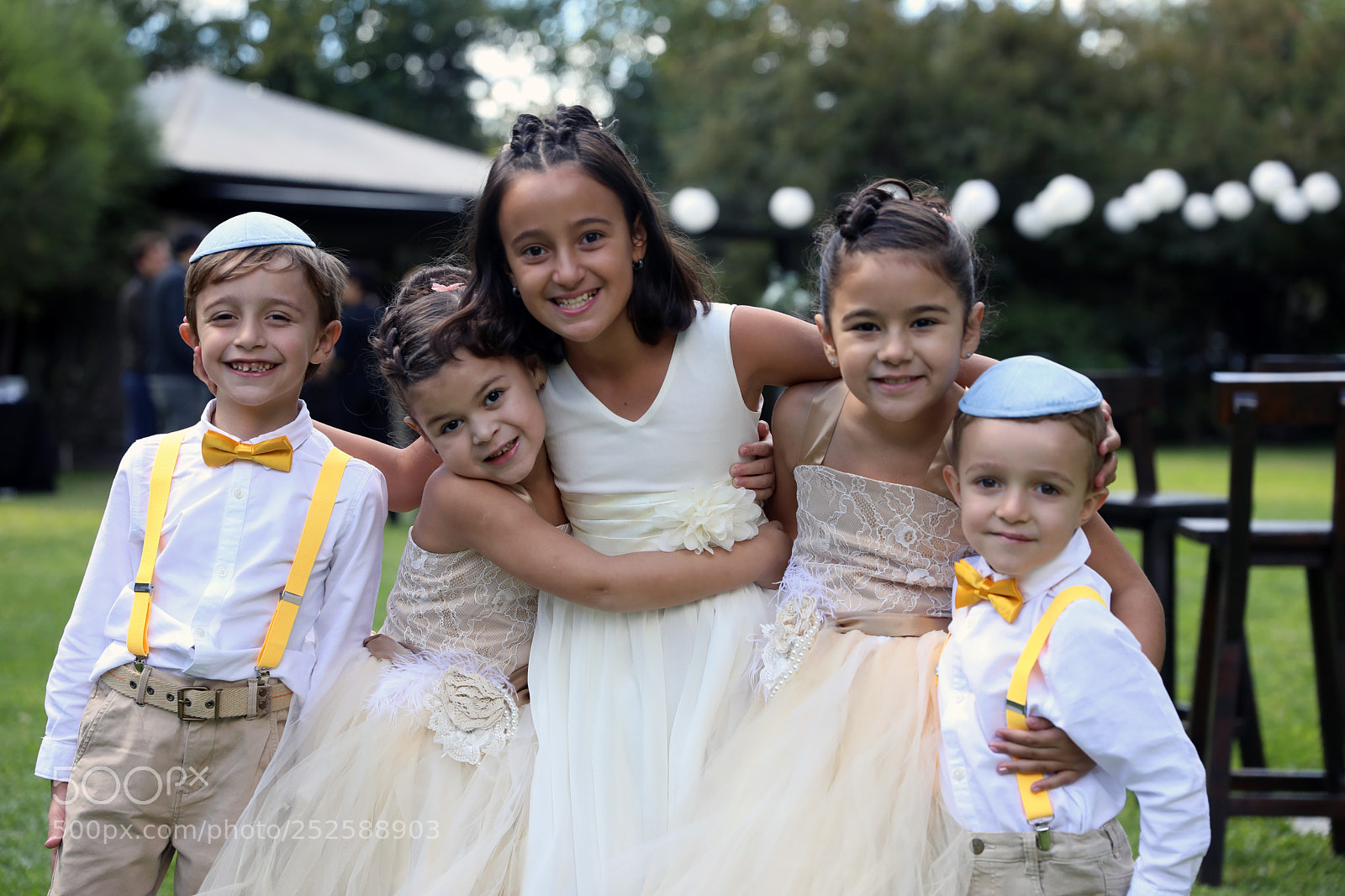 Canon EOS 5D Mark IV sample photo. Cousins at at wedding photography