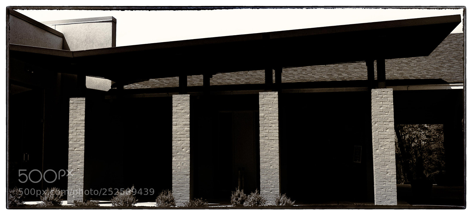 Panasonic Lumix DMC-FZ1000 sample photo. Modern church photography