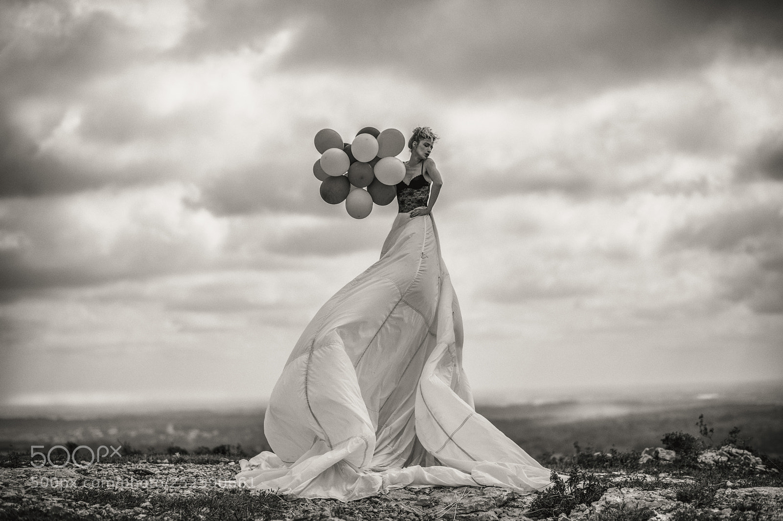 Canon EOS 5D Mark IV sample photo. Balloons & wind  photography
