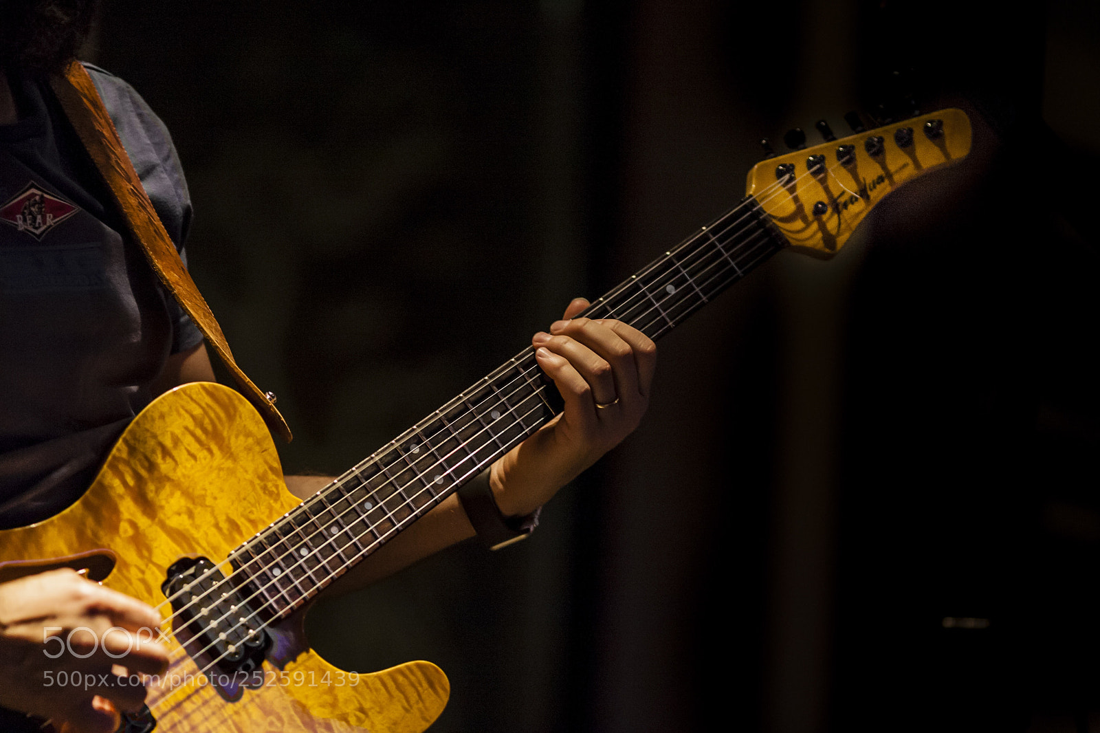 Canon EOS 5D sample photo. @mynameispaolo guitar  photography