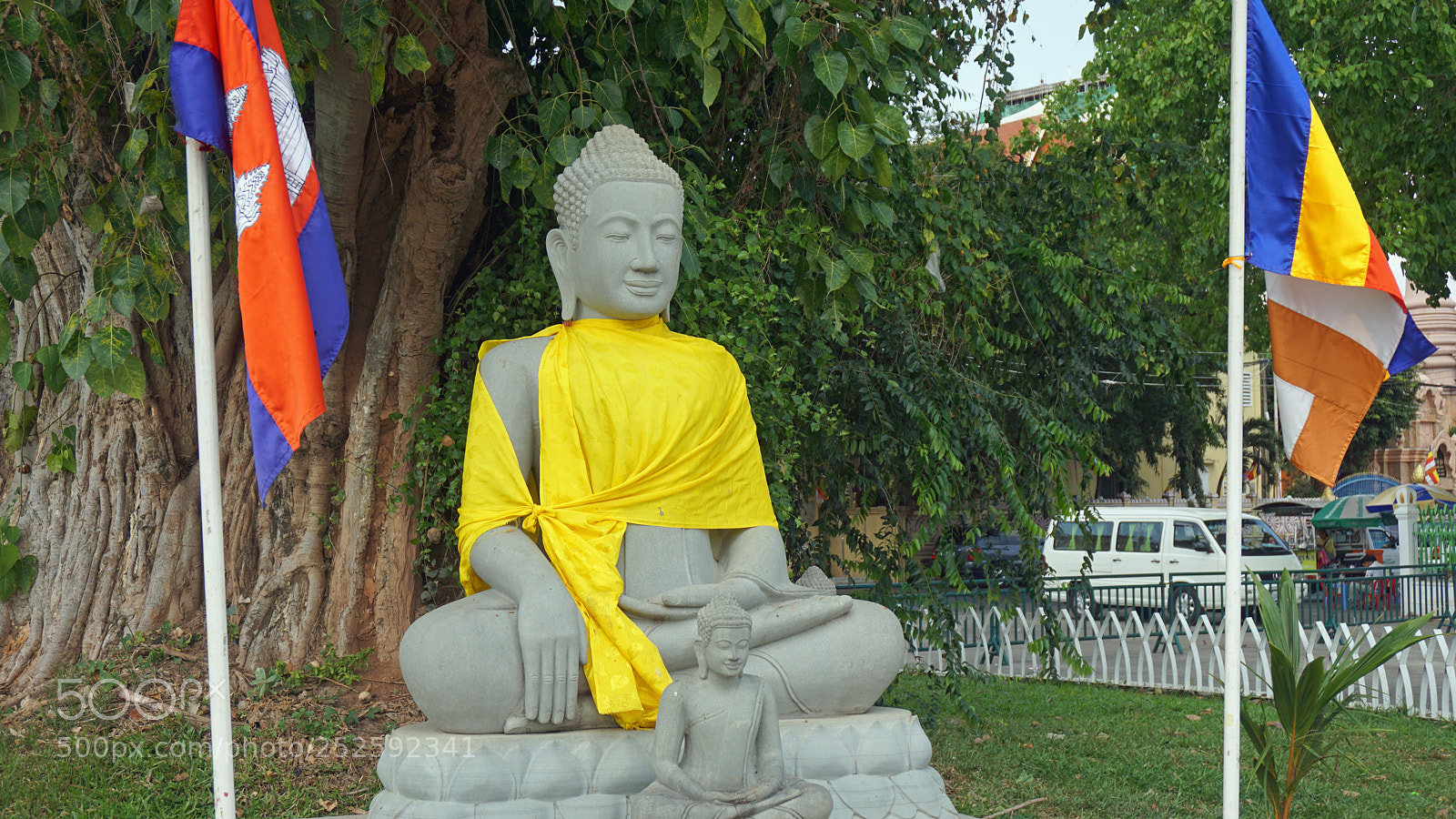 Sony a6000 sample photo. Phnom penh temple photography