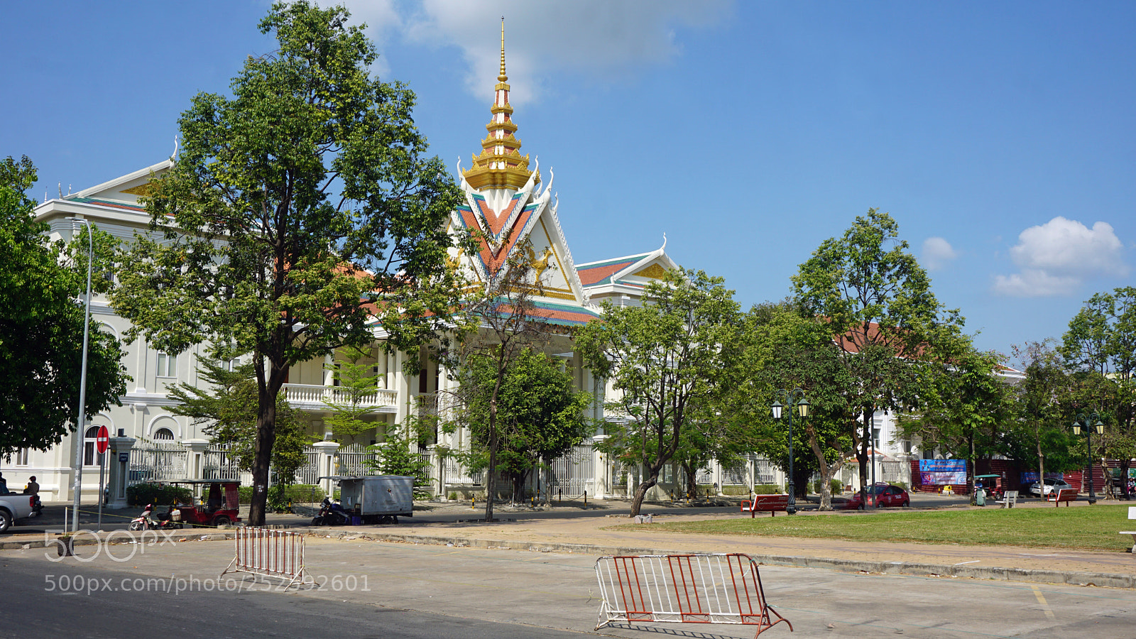 Sony a6000 sample photo. Phnom penh landmark photography