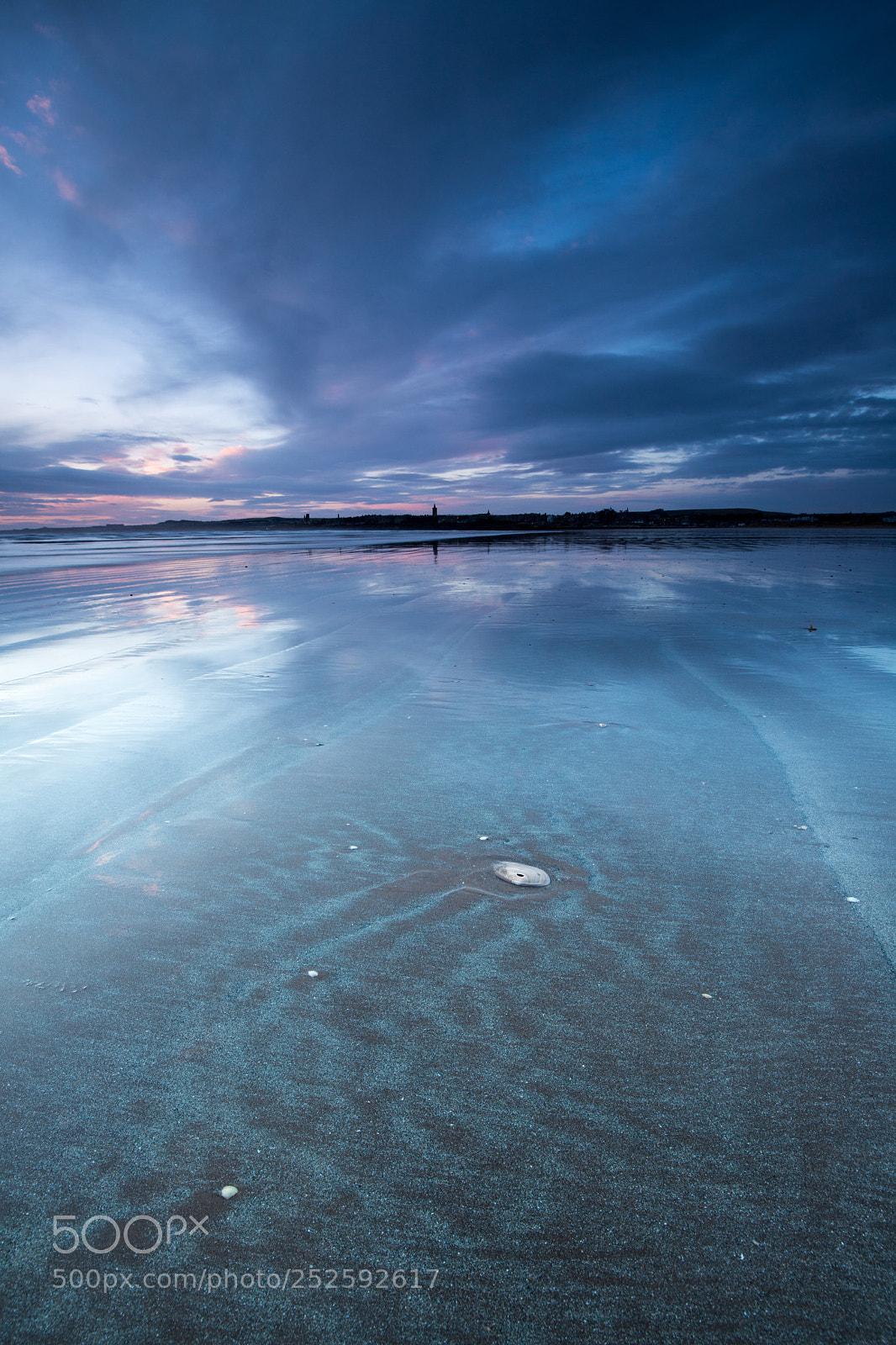 Canon EOS 6D Mark II sample photo. Dark sky photography
