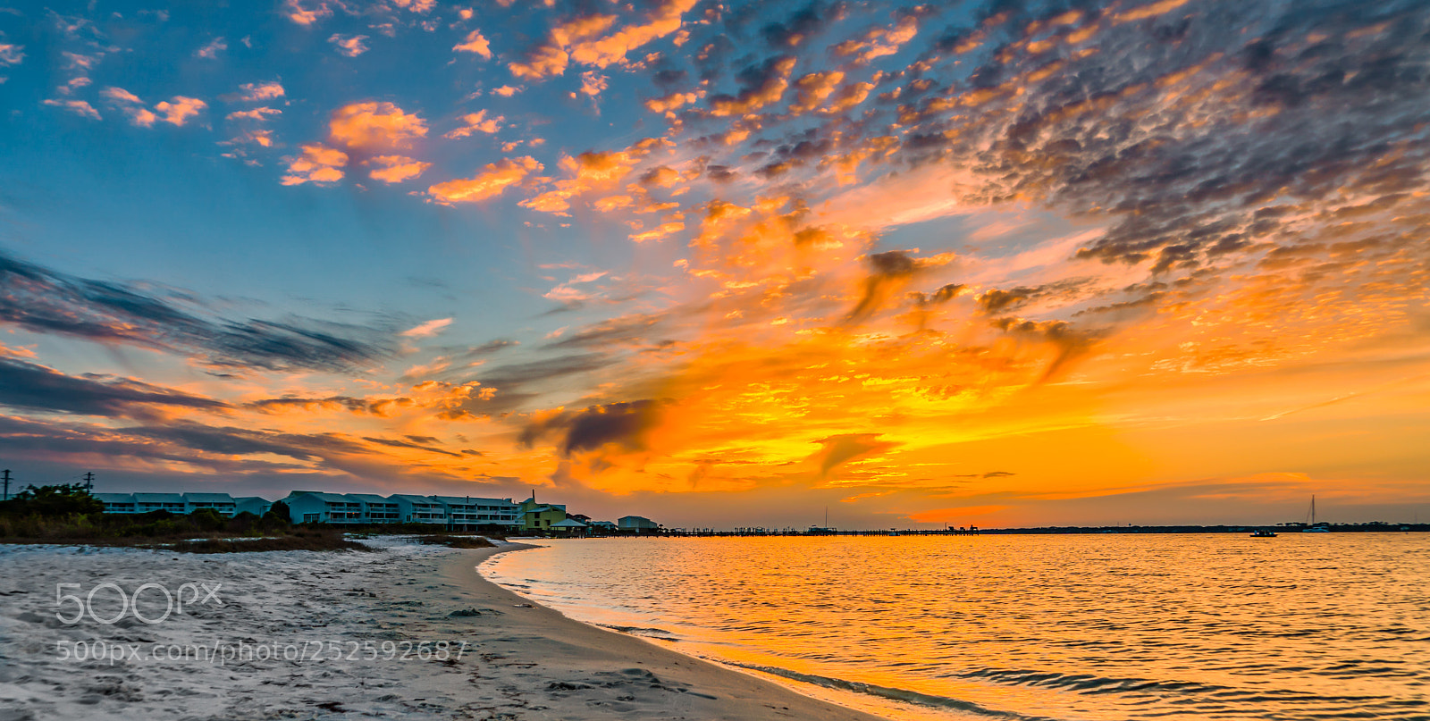 Sony a9 sample photo. The bright evening sky photography