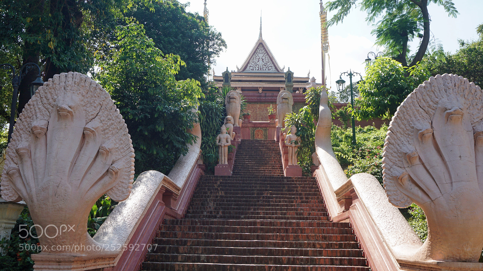 Sony a6000 sample photo. Wat phnom temple complex photography
