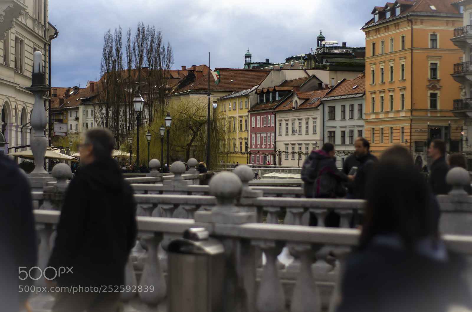 Nikon D5100 sample photo. Colors in a cloudy photography
