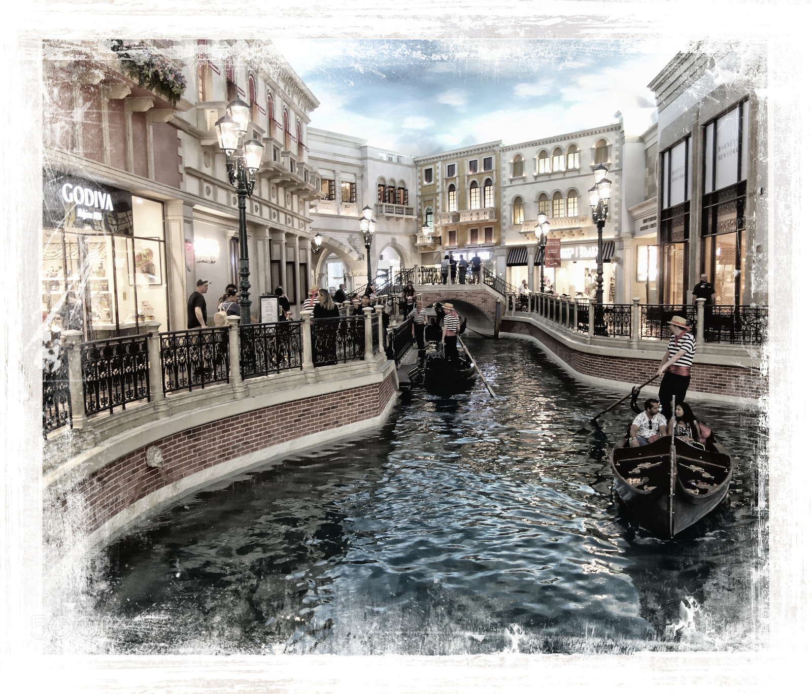 Sony Cyber-shot DSC-RX100 sample photo. Canal in the city photography