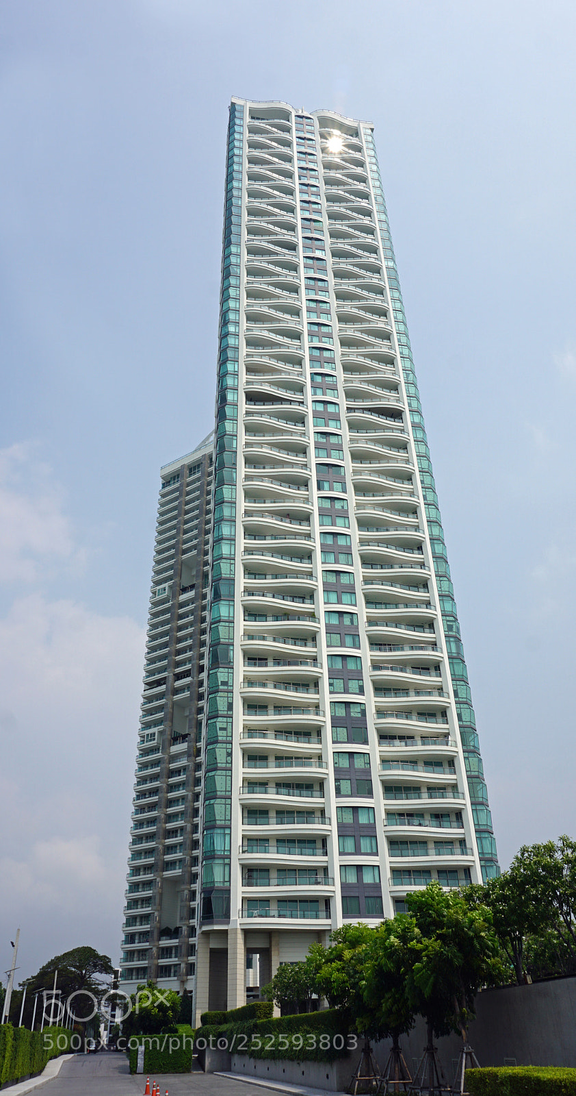 Sony a6000 sample photo. Building in pattaya photography