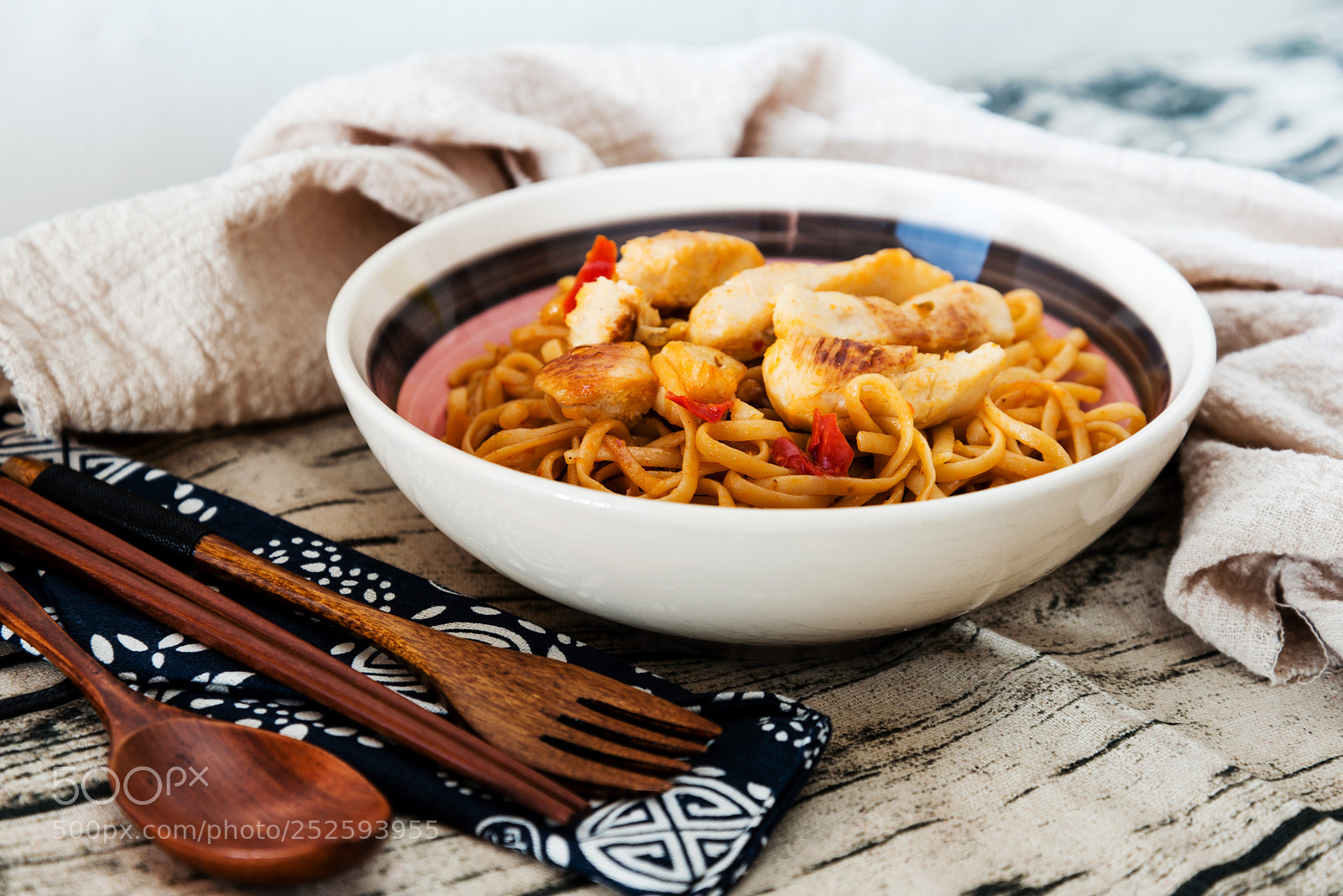 Nikon D800 sample photo. Fried chicken noodle food photography