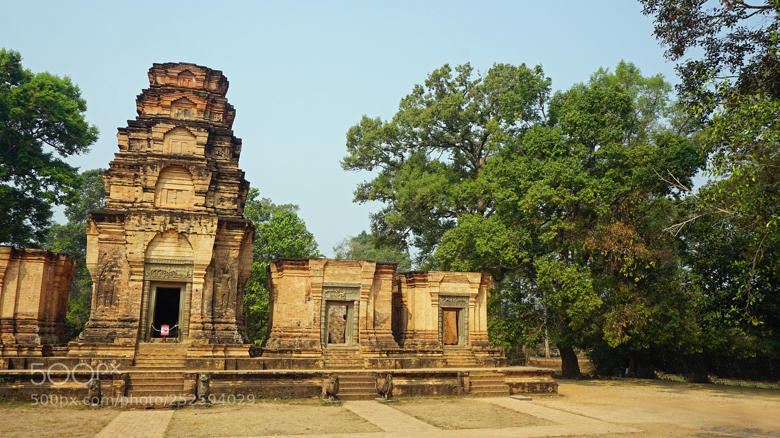 Sony a6000 sample photo. Ankor wat temple complex photography