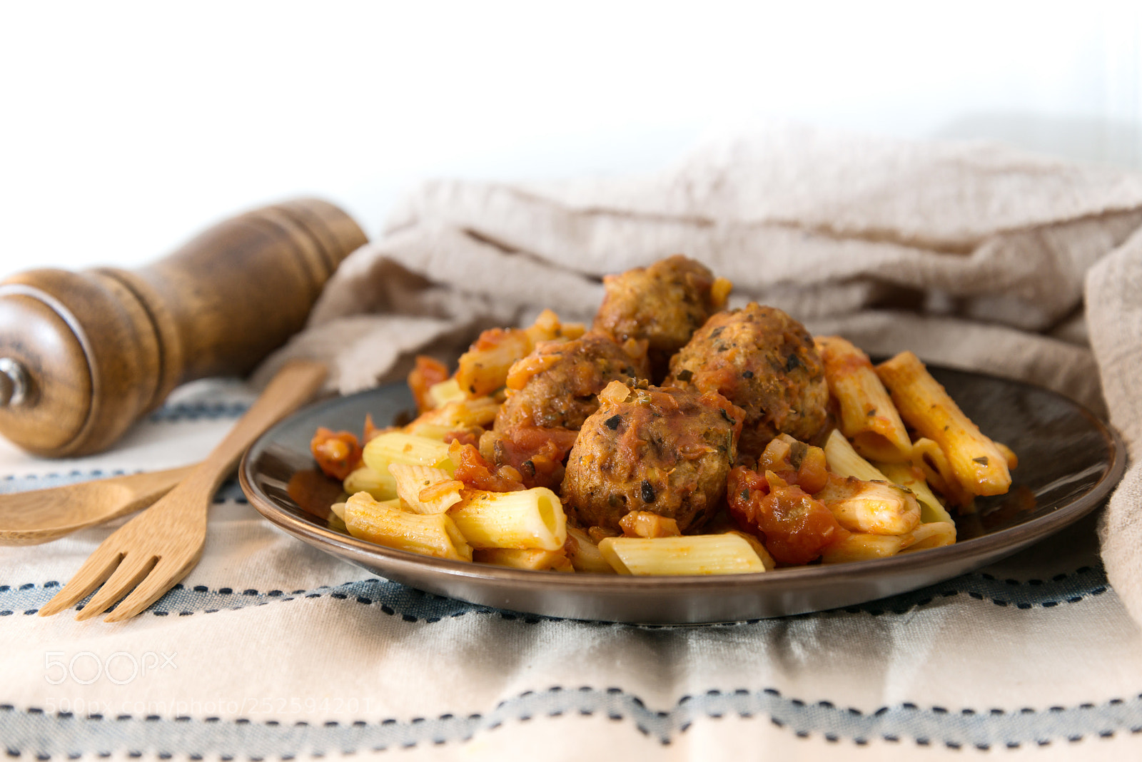 Nikon D800 sample photo. Tasty penne with meat photography