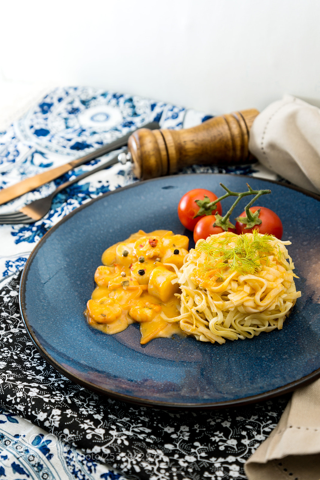 Nikon D800 sample photo. Seafood tagliatelle cream sauce photography