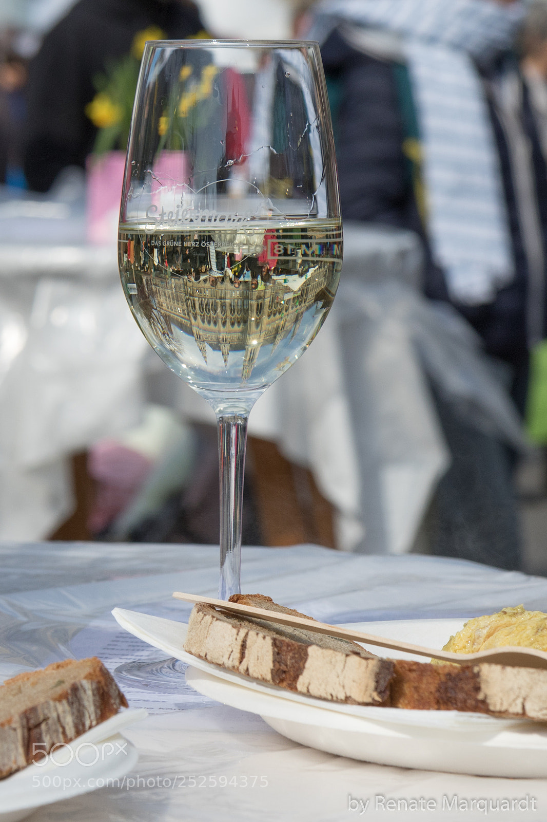 Canon EOS 7D Mark II sample photo. Spiegelungen im glas.... photography