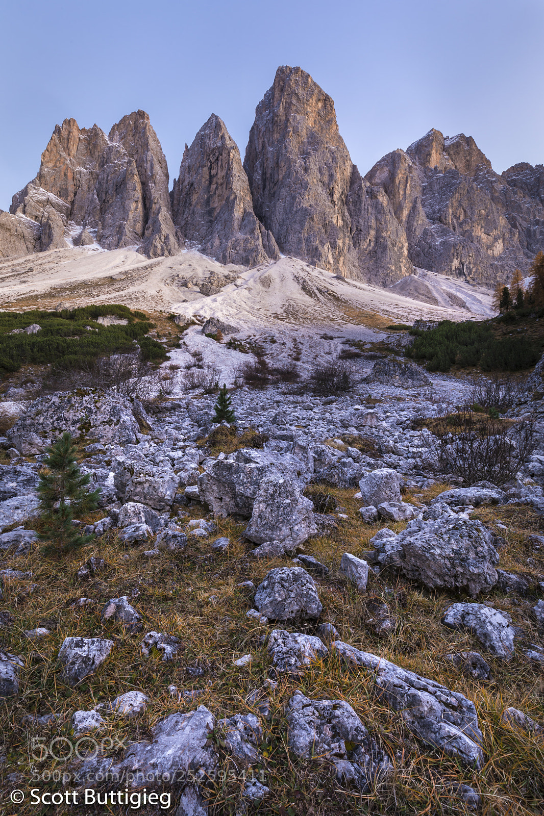 Canon EOS 5D Mark IV sample photo. The peaks photography