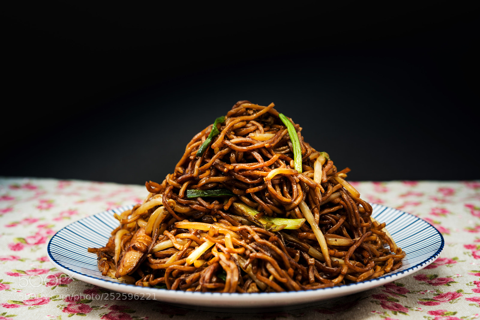 Nikon D800 sample photo. Asian food fried noodle photography