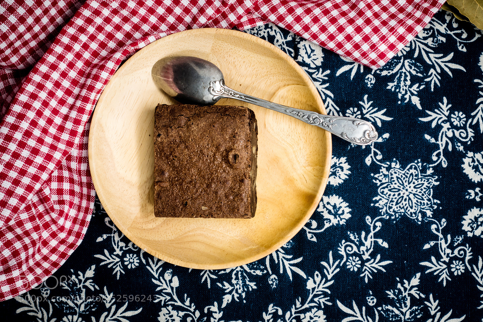 Sony Cyber-shot DSC-RX100 IV sample photo. Chocolate brownie cake on photography