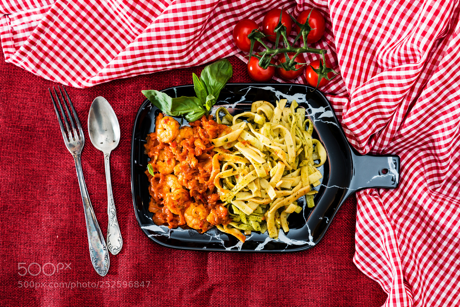 Nikon D800 sample photo. Spaghetti with pesto sauce photography