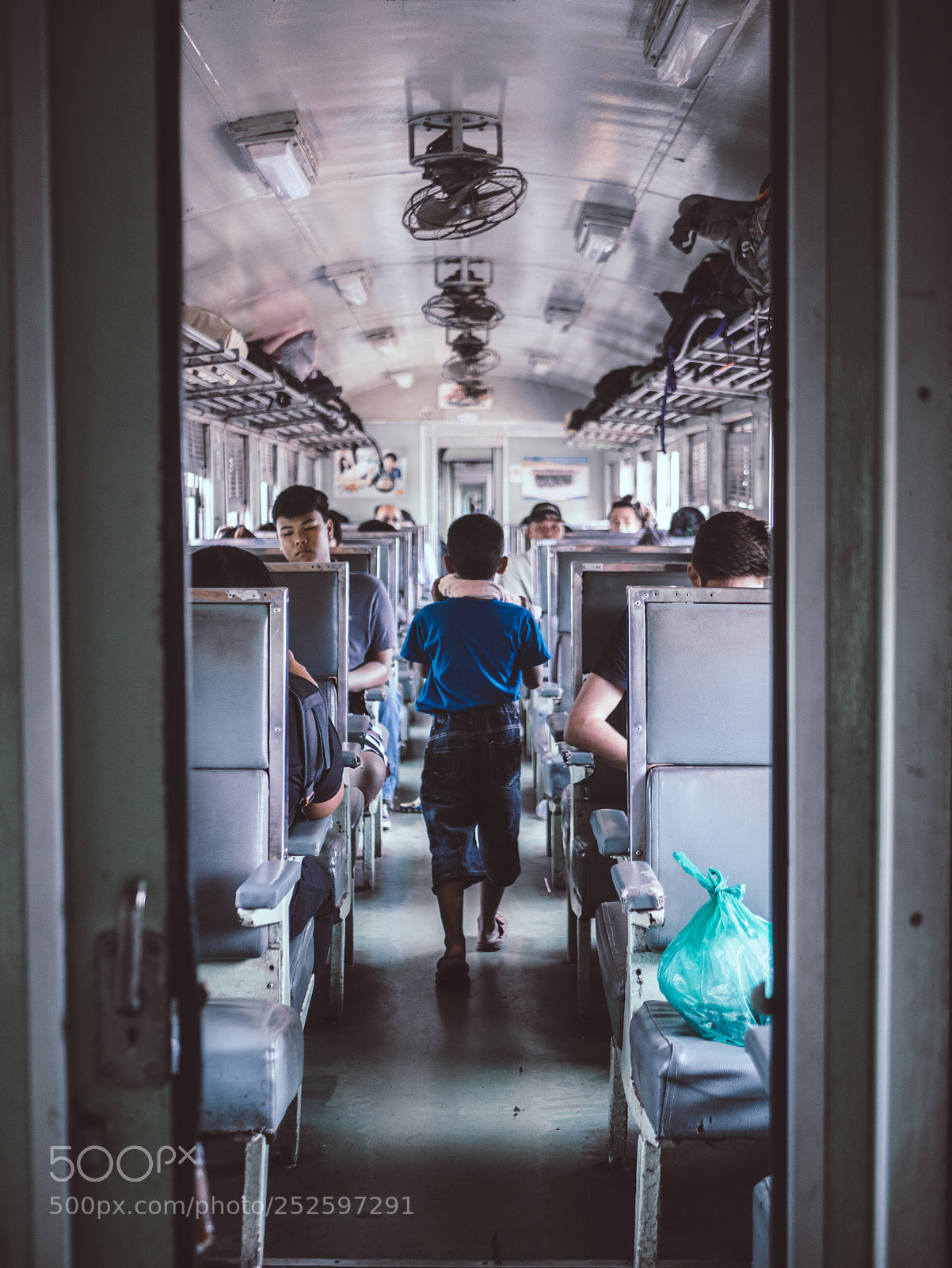 Panasonic Lumix DMC-GX85 (Lumix DMC-GX80 / Lumix DMC-GX7 Mark II) sample photo. Train to bangkok photography