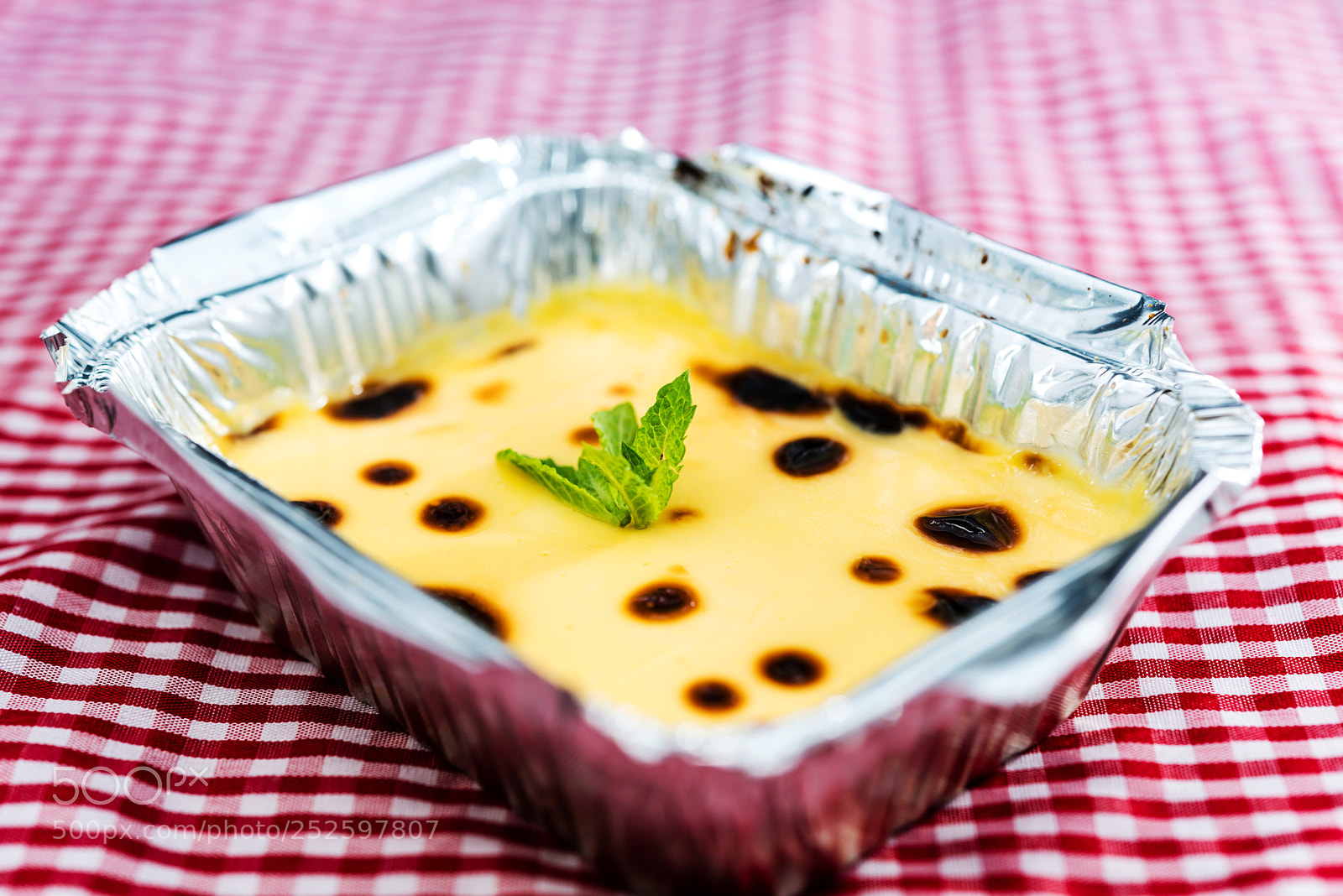 Nikon D800 sample photo. French dessert creme brulee photography